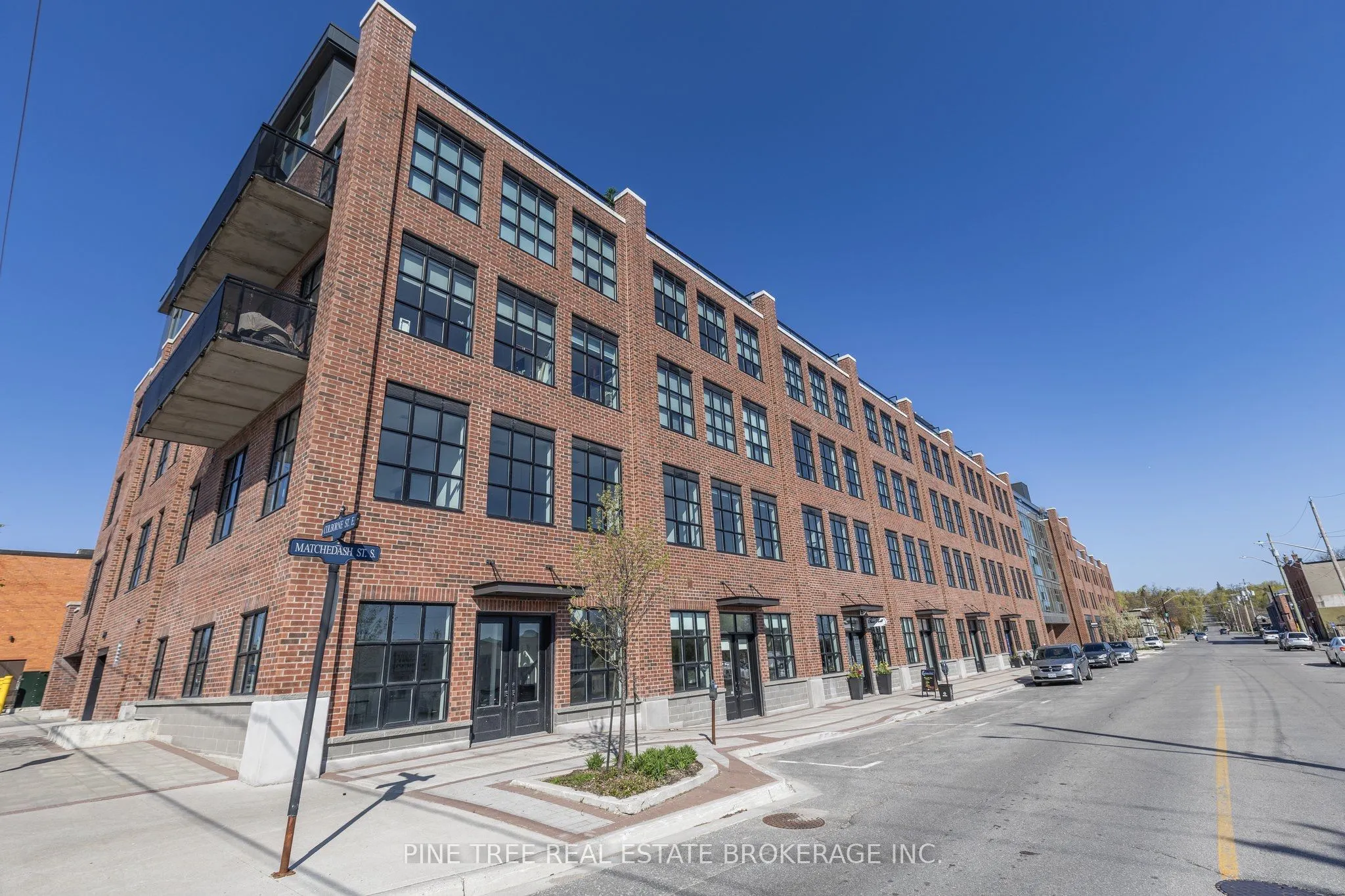 21 Matchedash Street S, #105