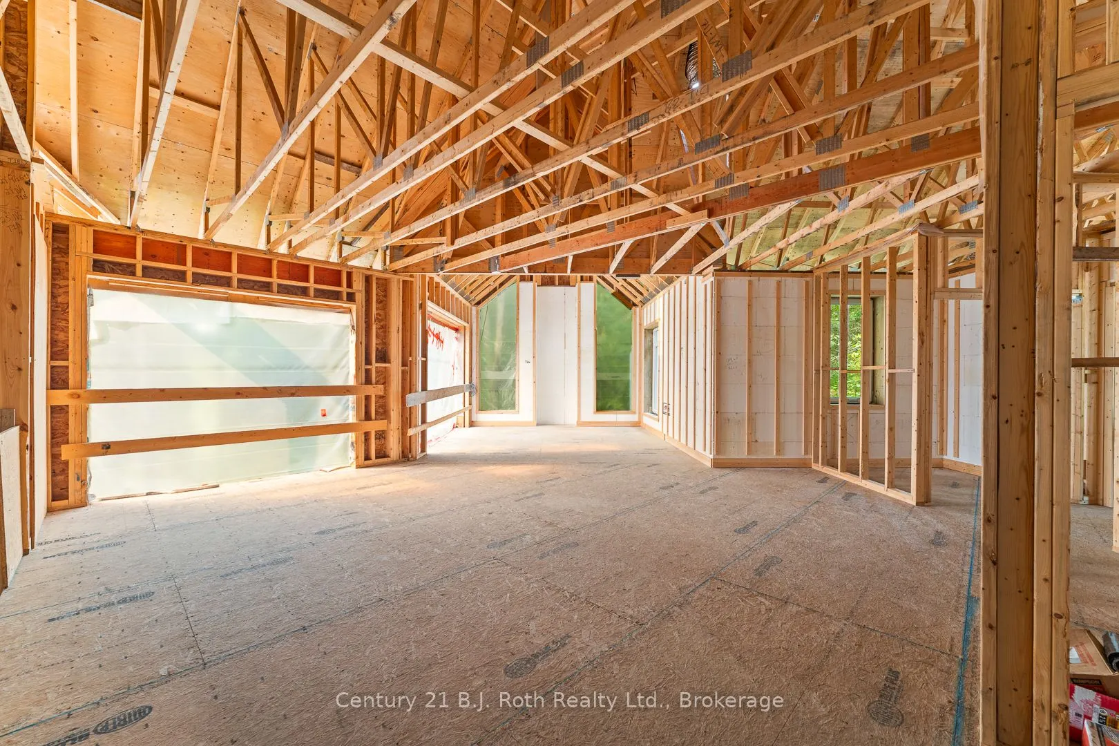 8126 Oakridge Drive
