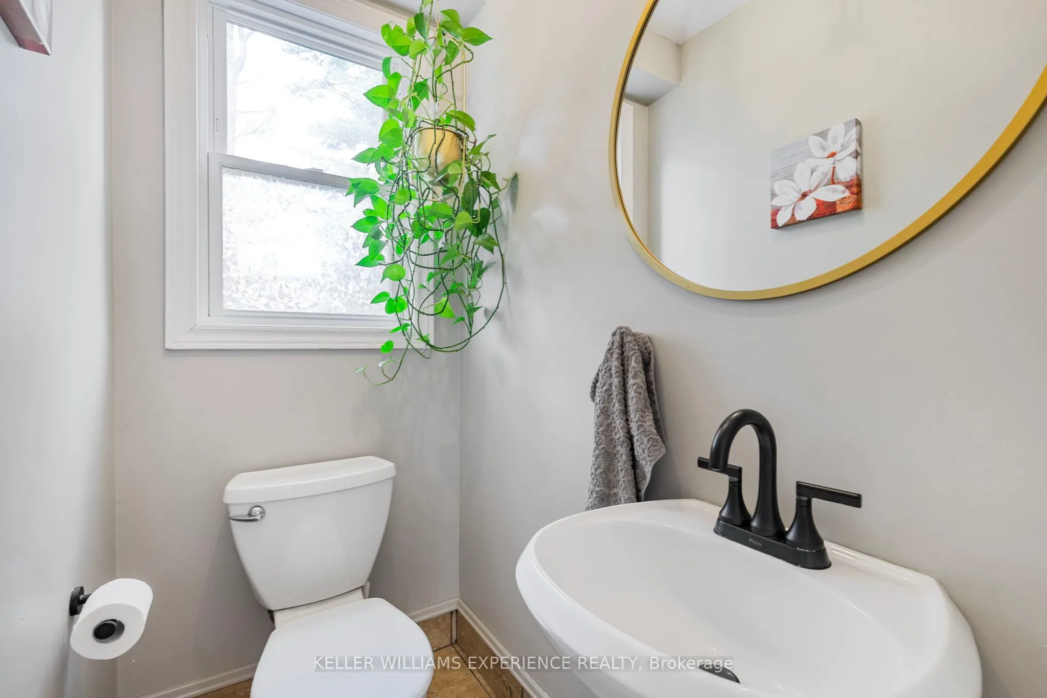 31 Lawrence Avenue