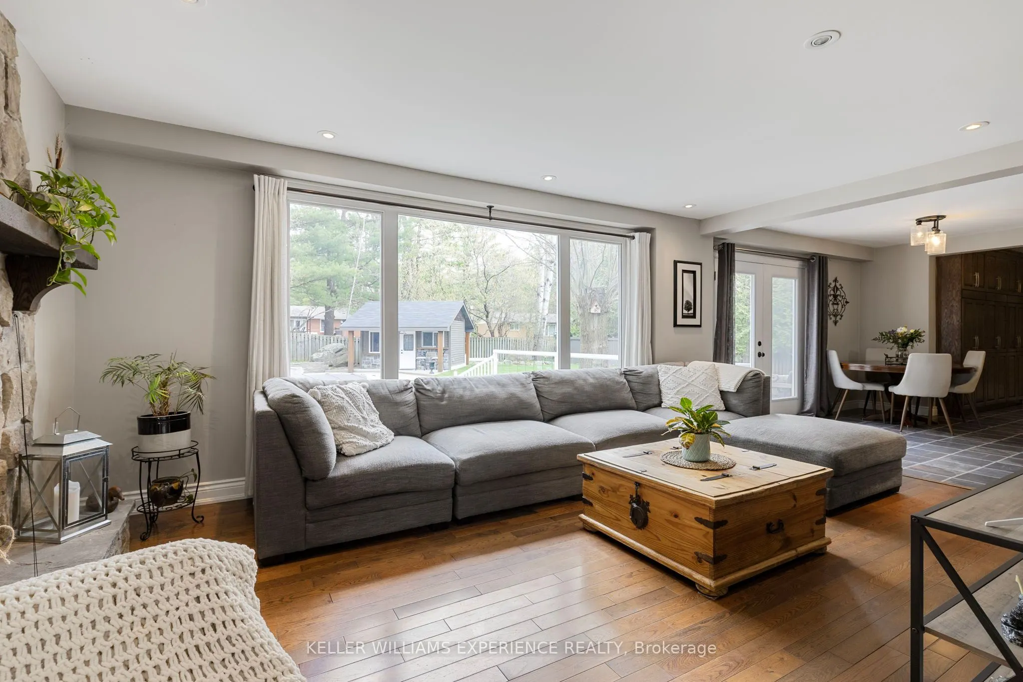 31 Lawrence Avenue