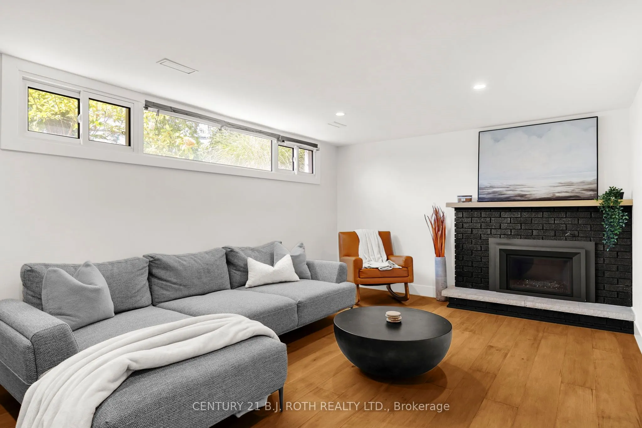 410 CODRINGTON Street