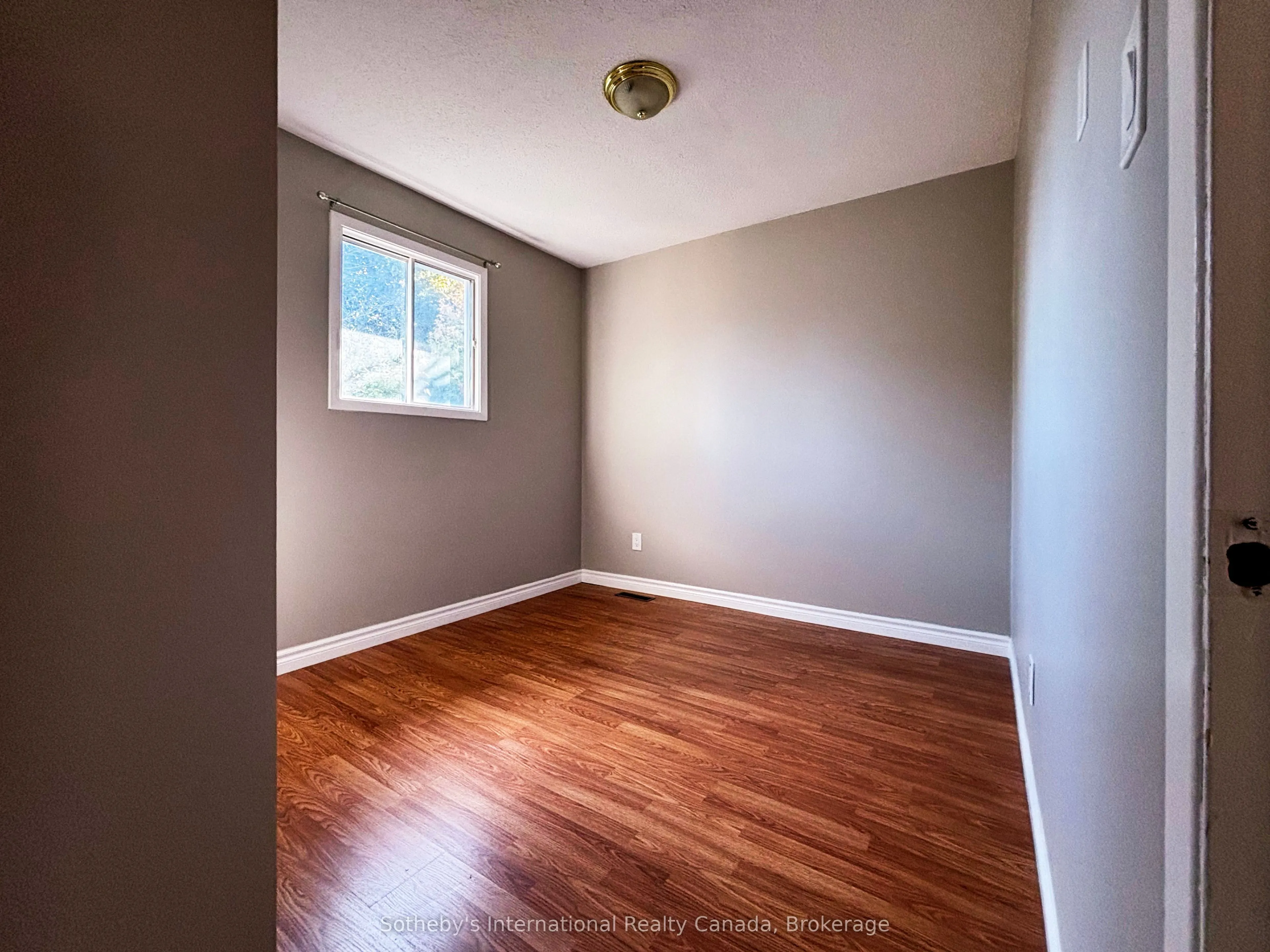 55 Courtice Crescent