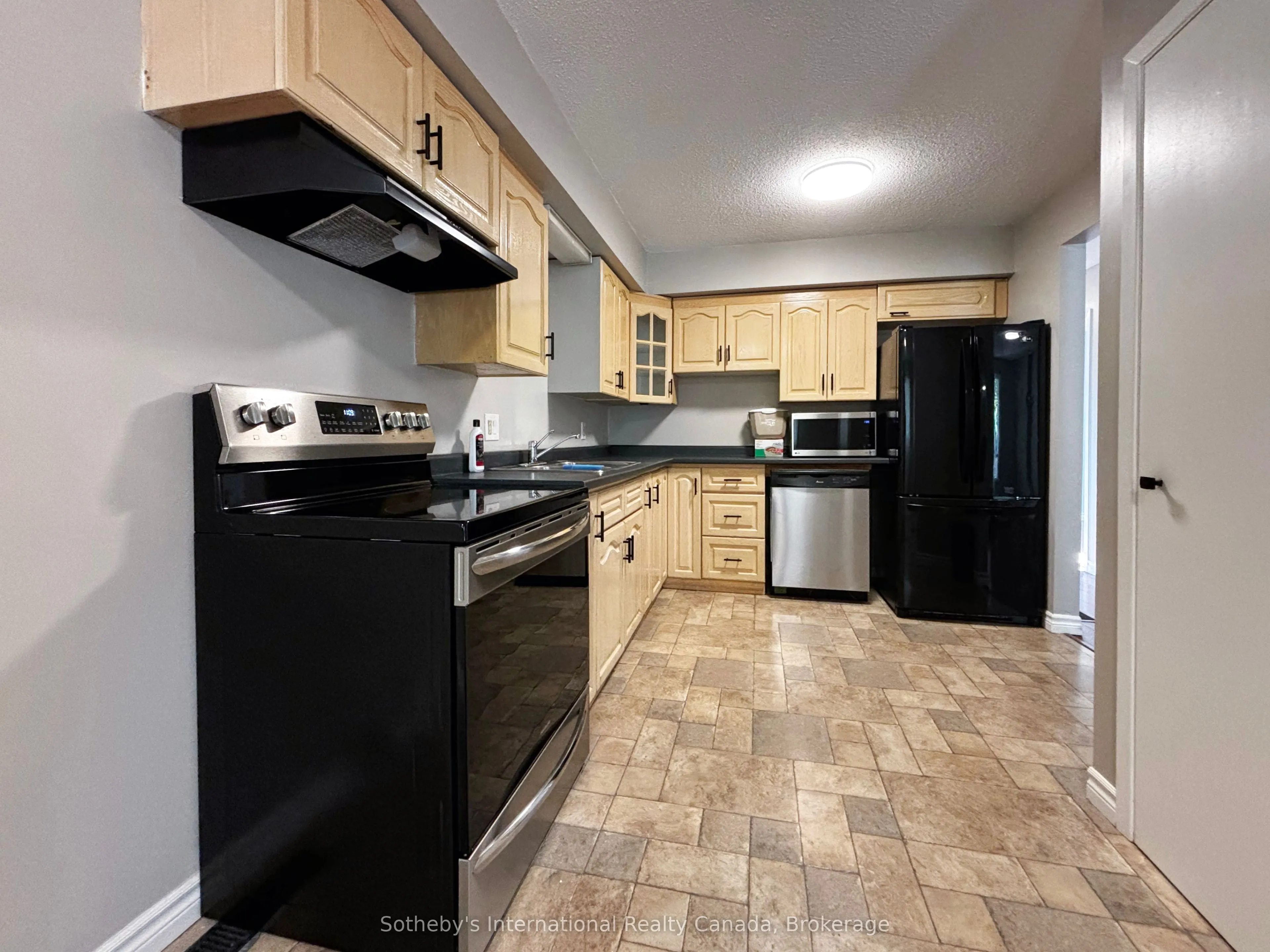 55 Courtice Crescent