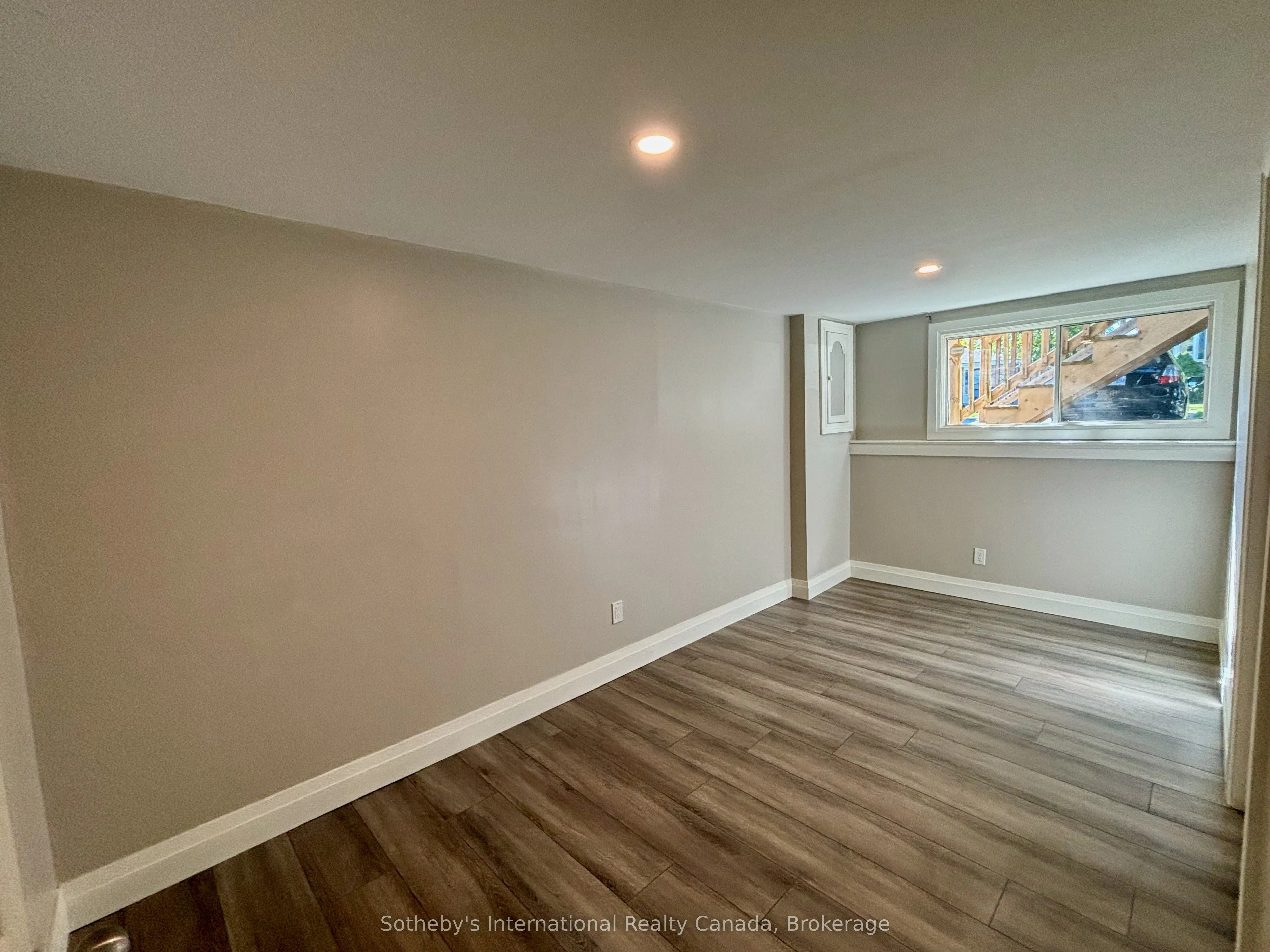 55 Courtice Crescent