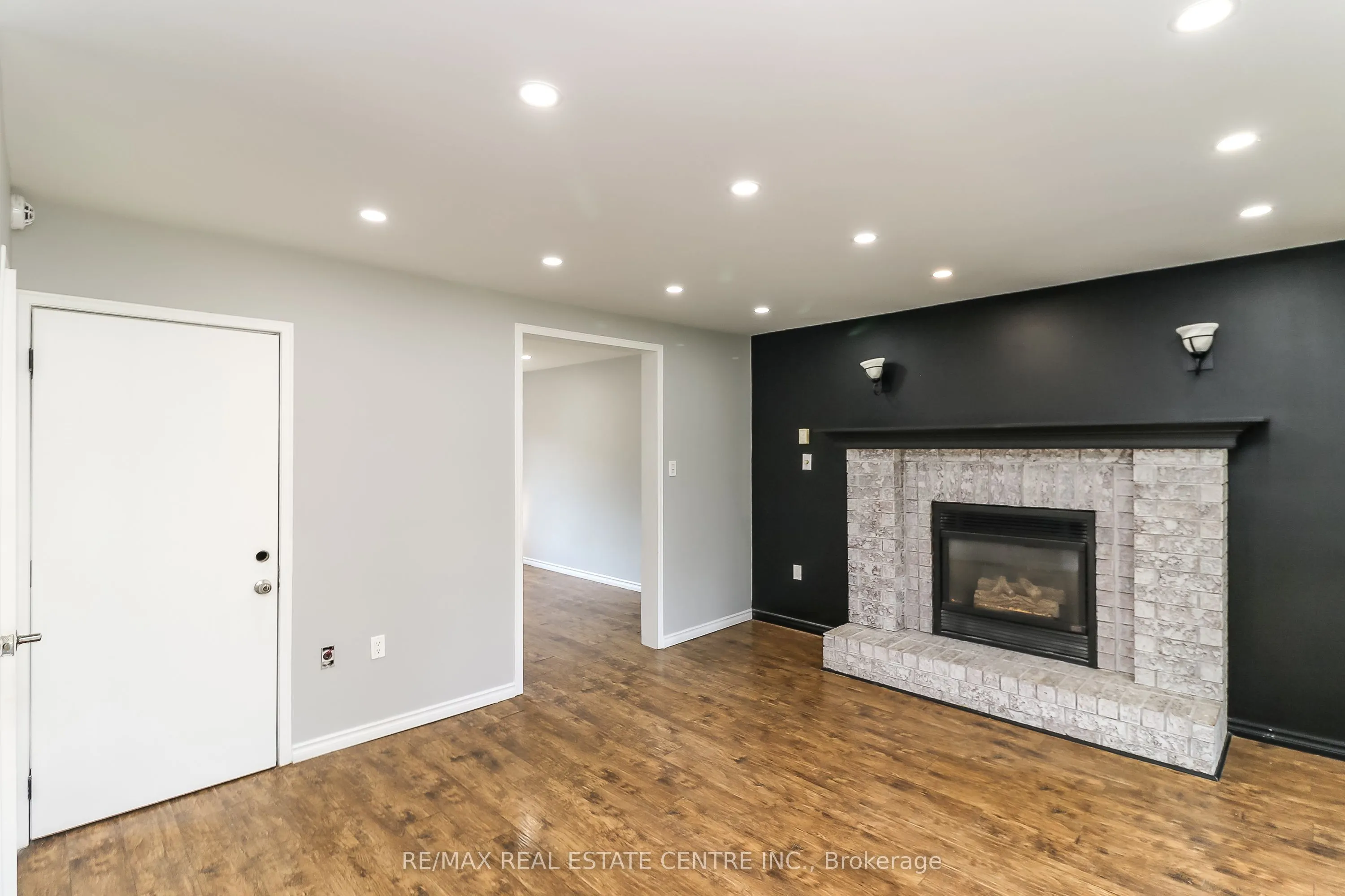 304 Cundles Road W