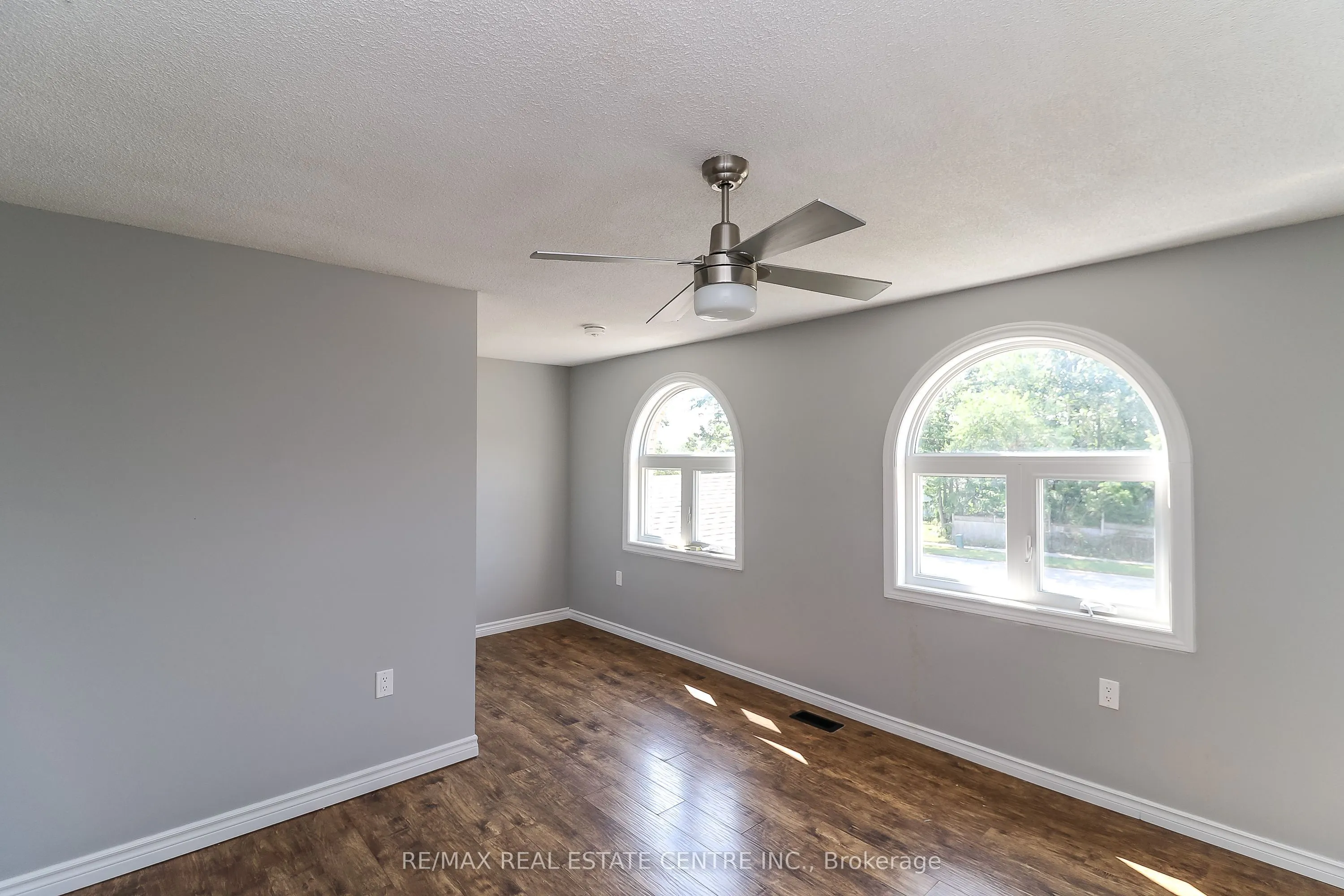 304 Cundles Road W