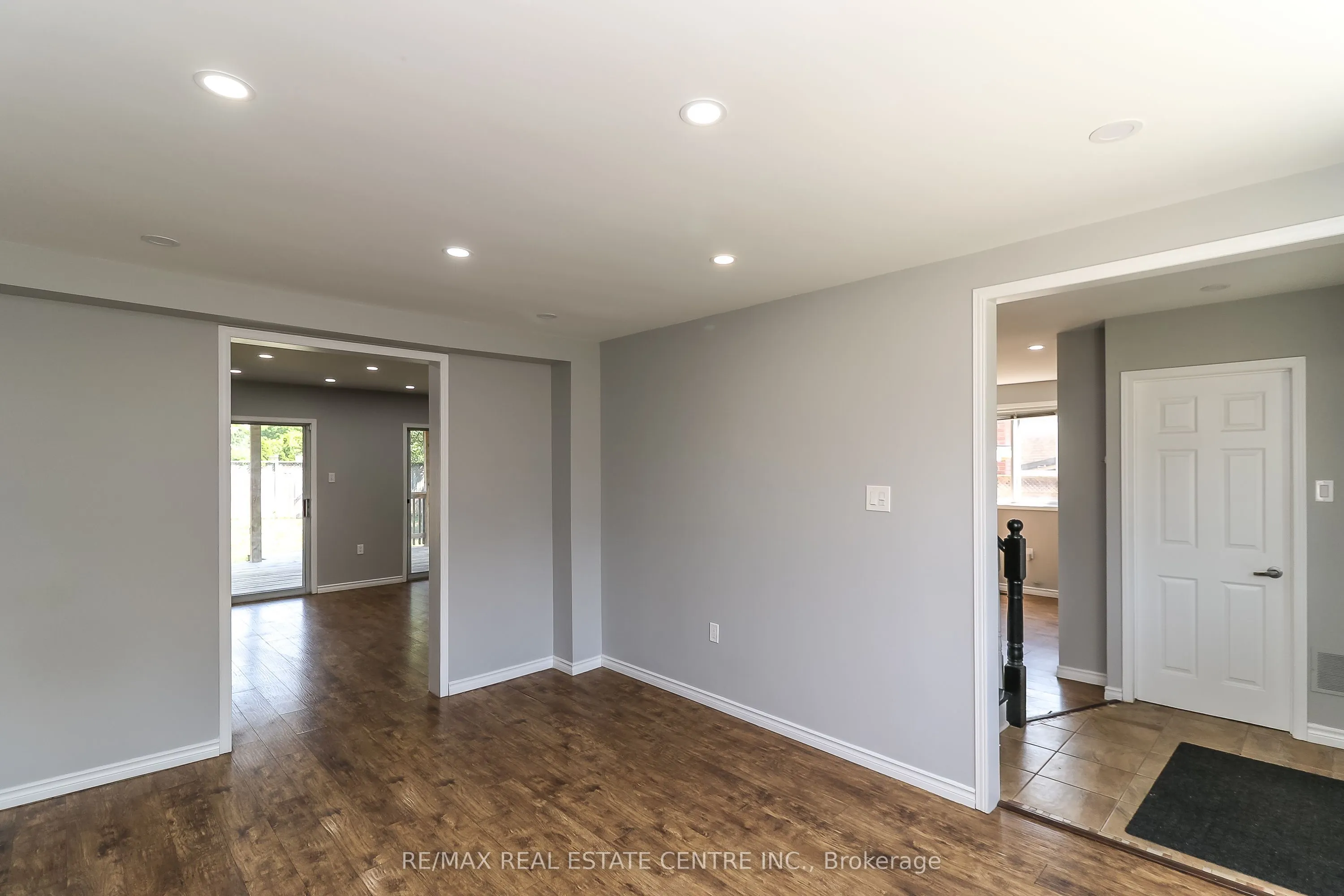 304 Cundles Road W
