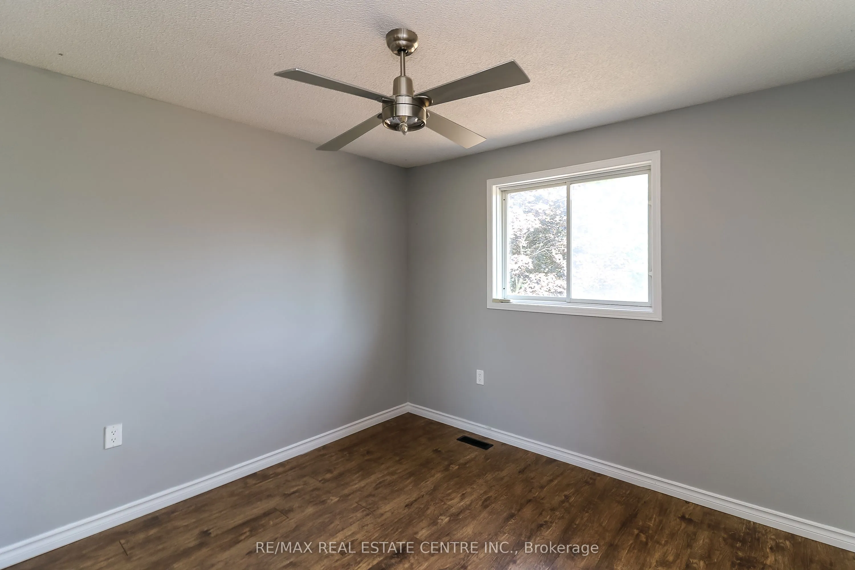 304 Cundles Road W