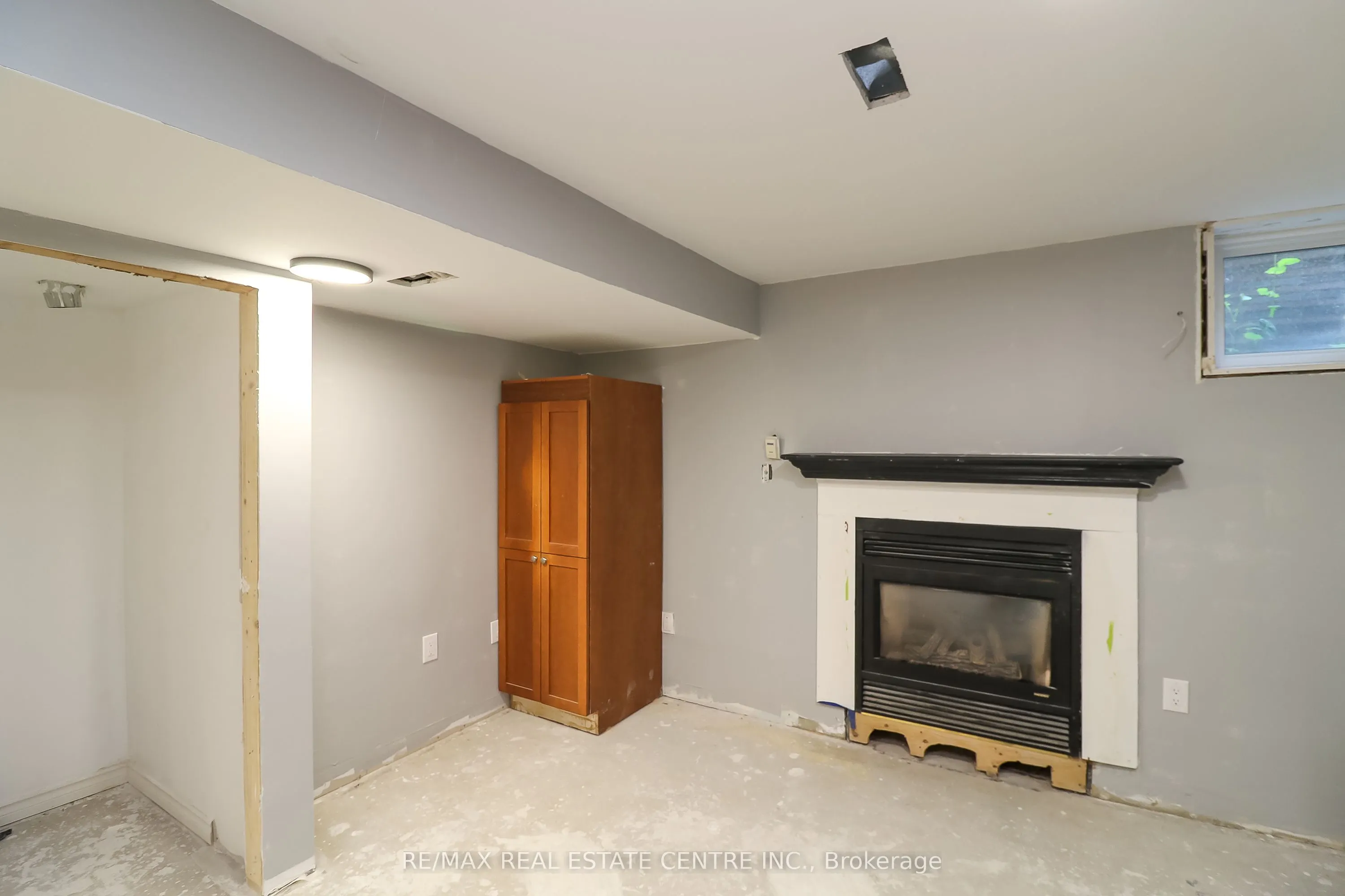 304 Cundles Road W