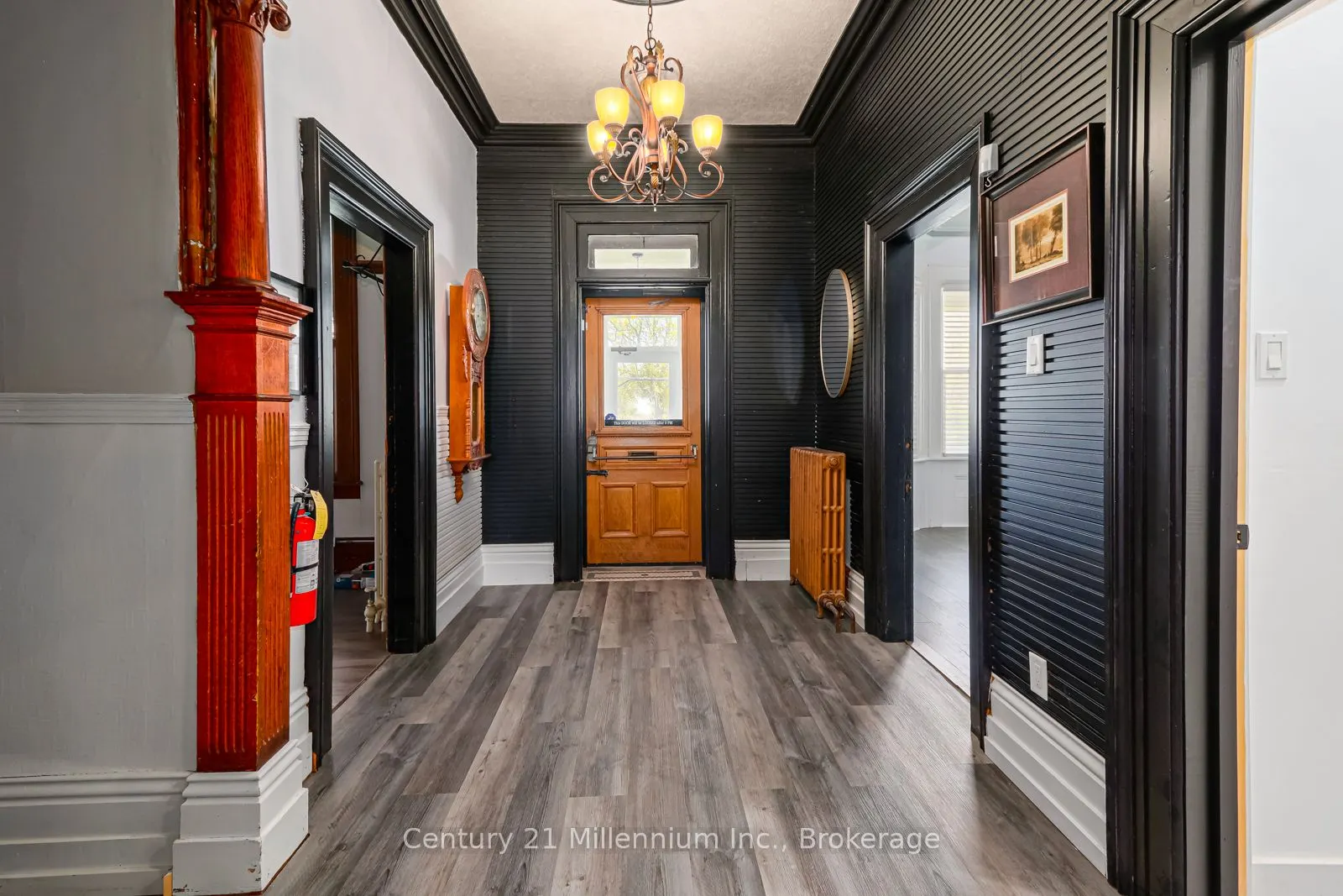 637 HURONTARIO Street, #300
