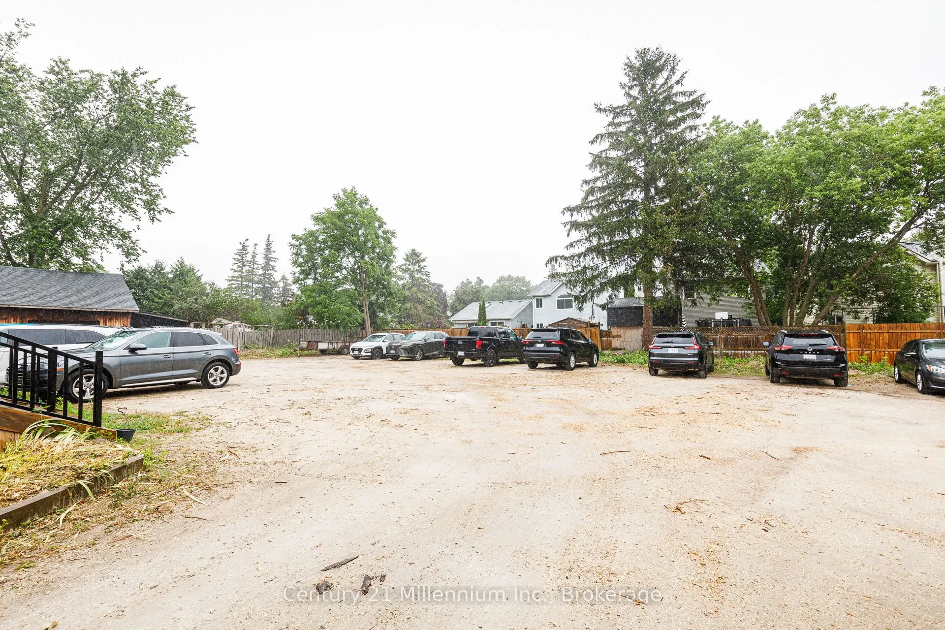 637 HURONTARIO Street, #300