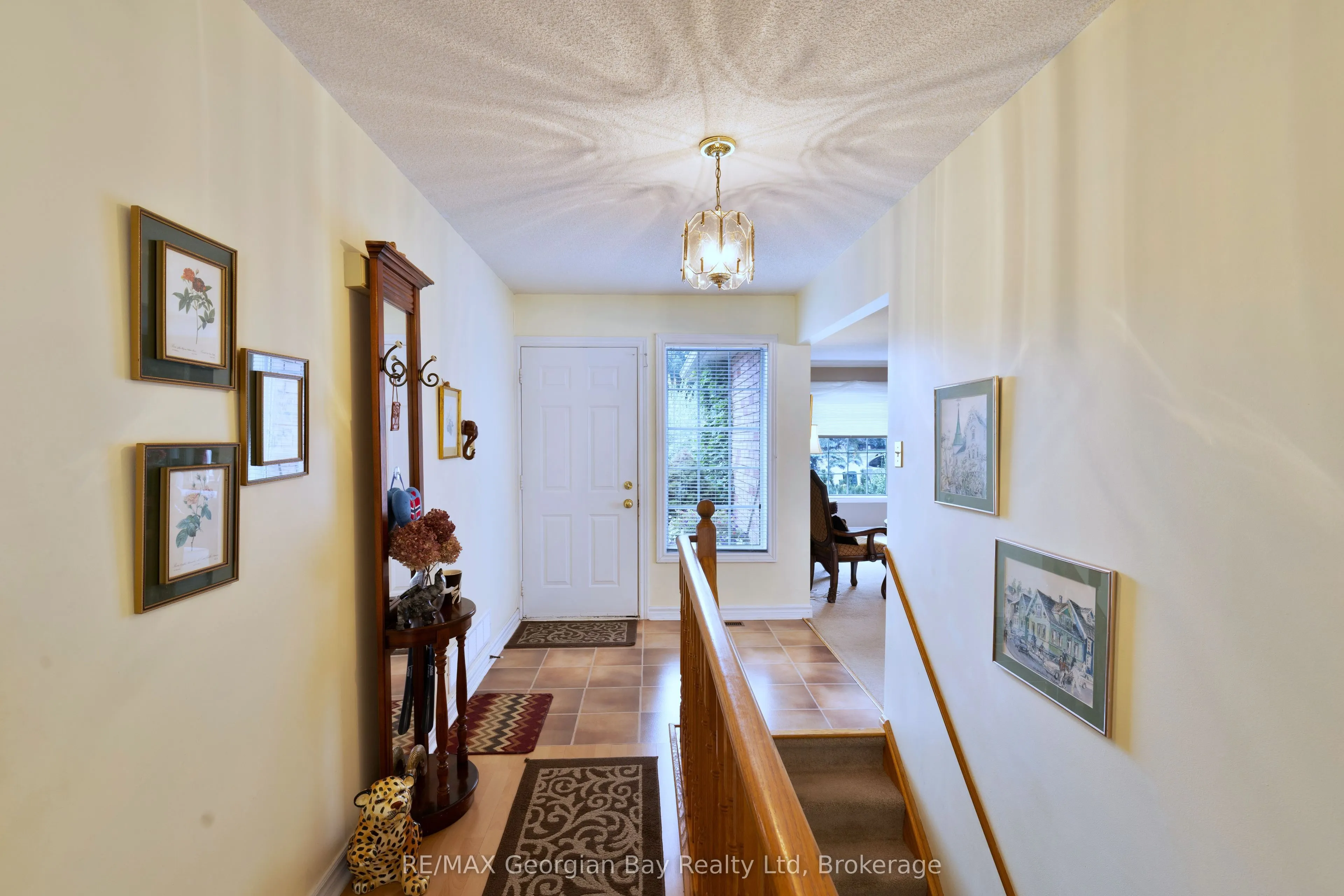 1057 Dina Crescent