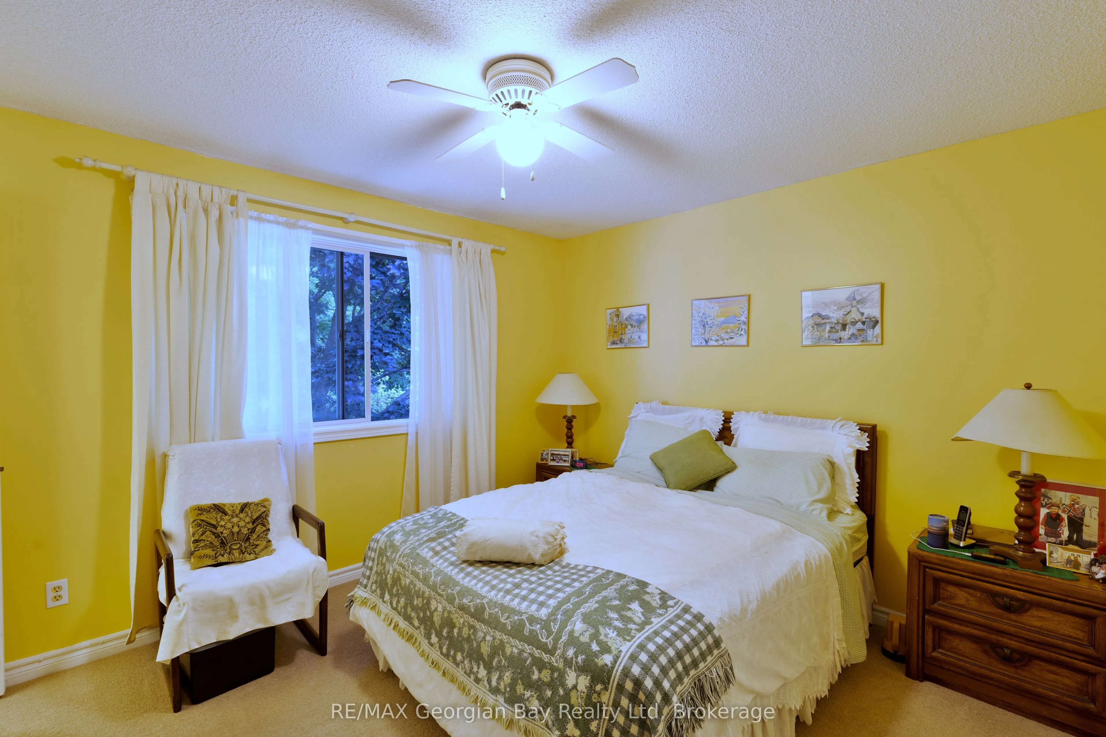 1057 Dina Crescent