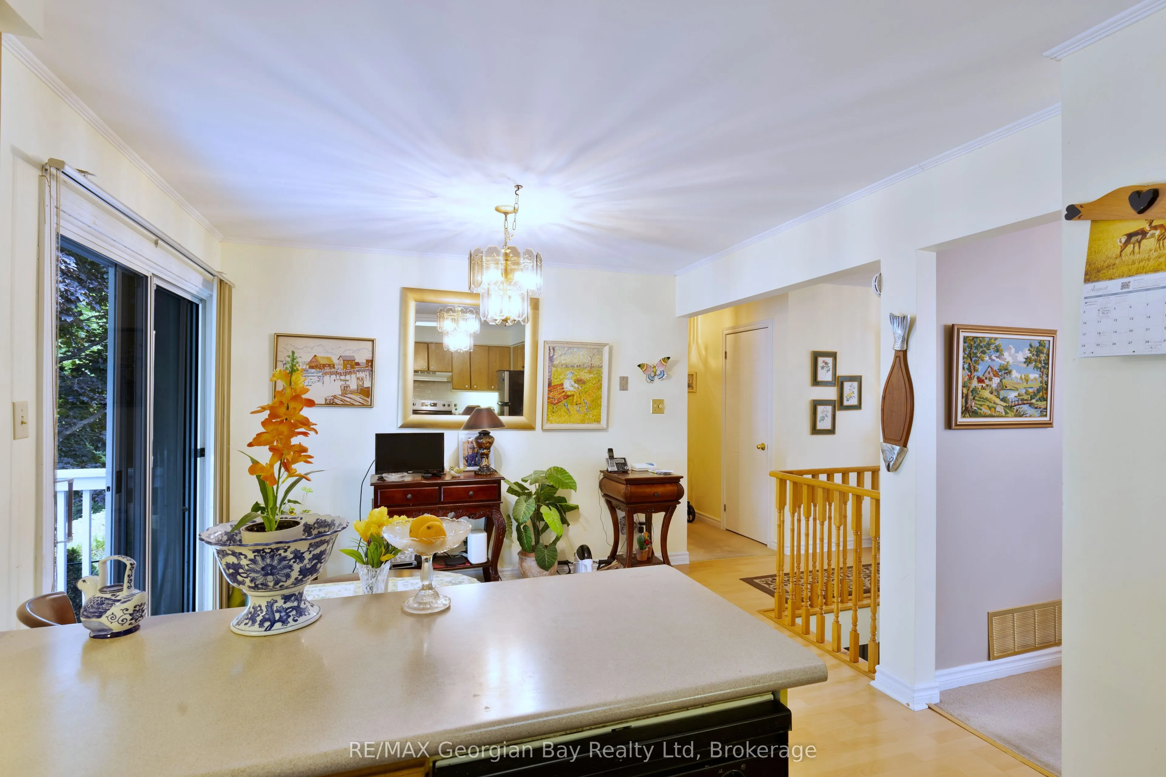 1057 Dina Crescent