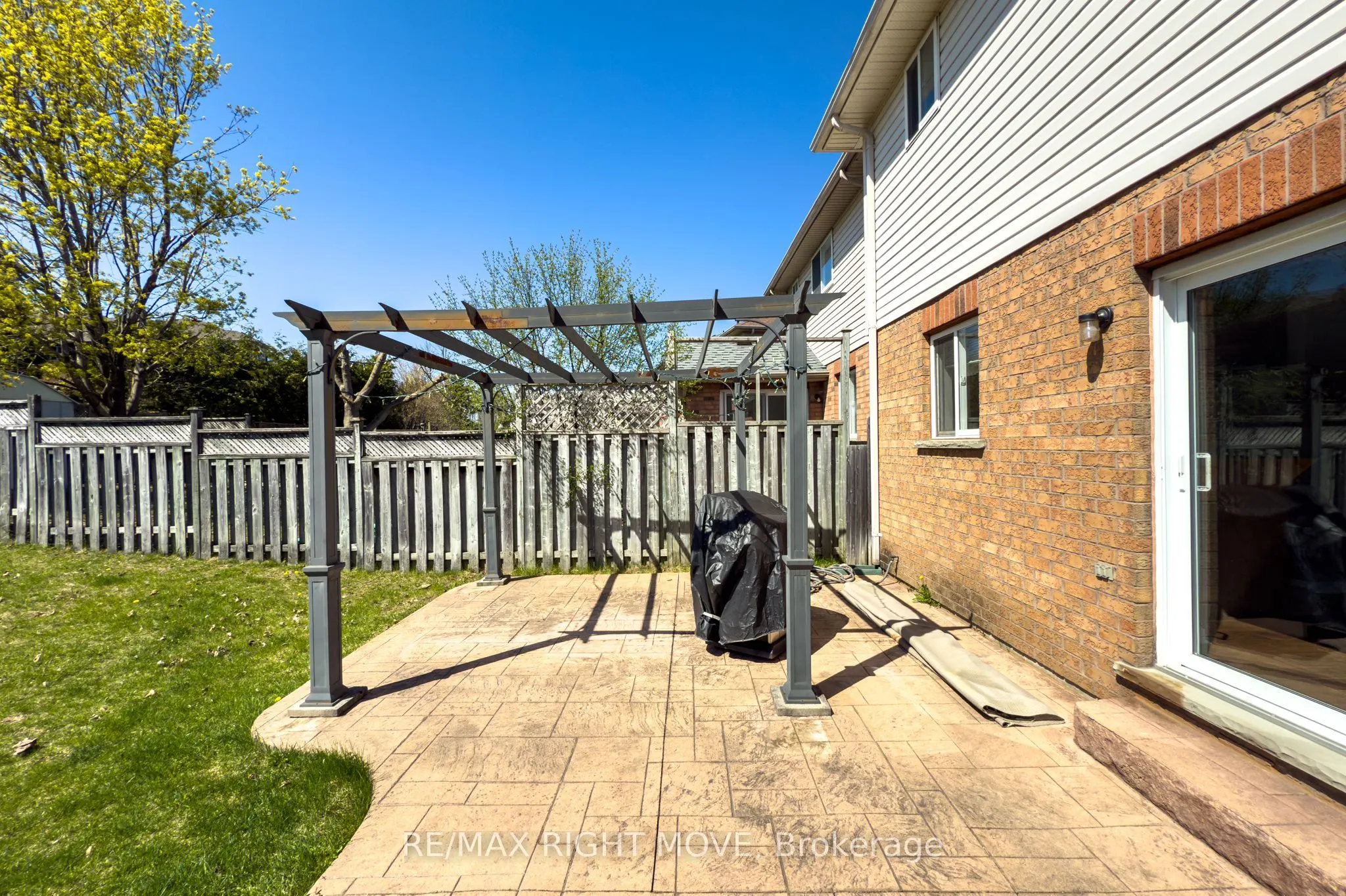 147 Julia Crescent
