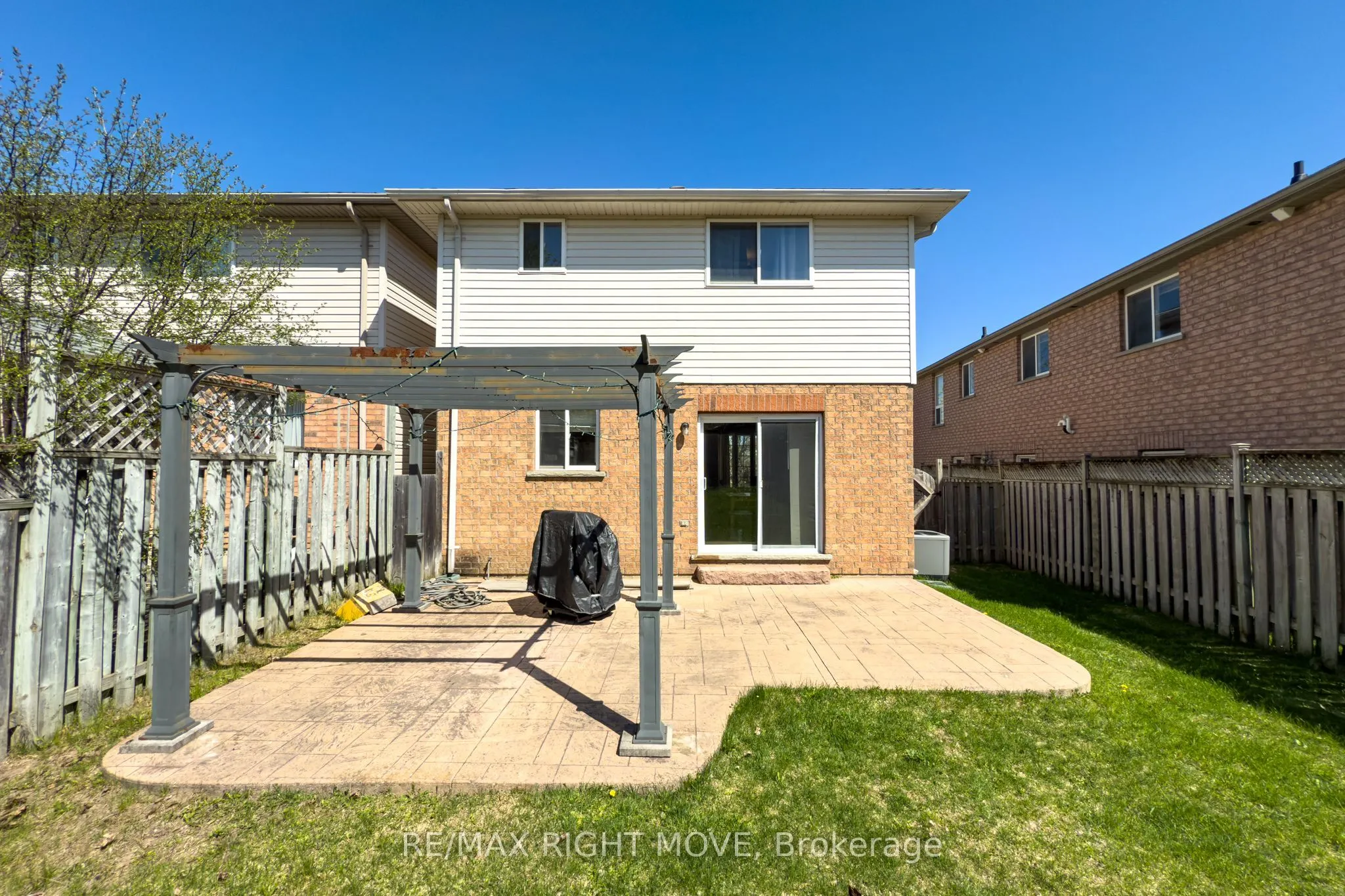 147 Julia Crescent
