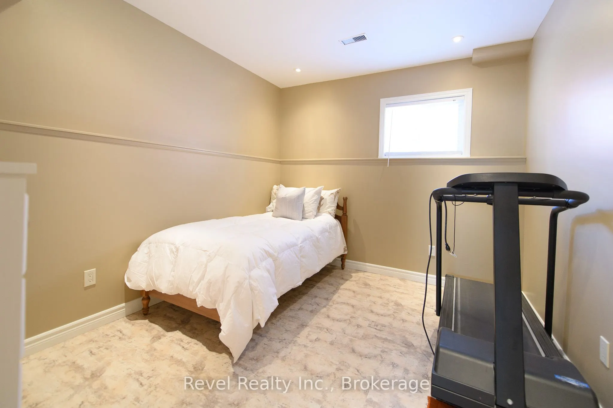 30 Cranberry Heights