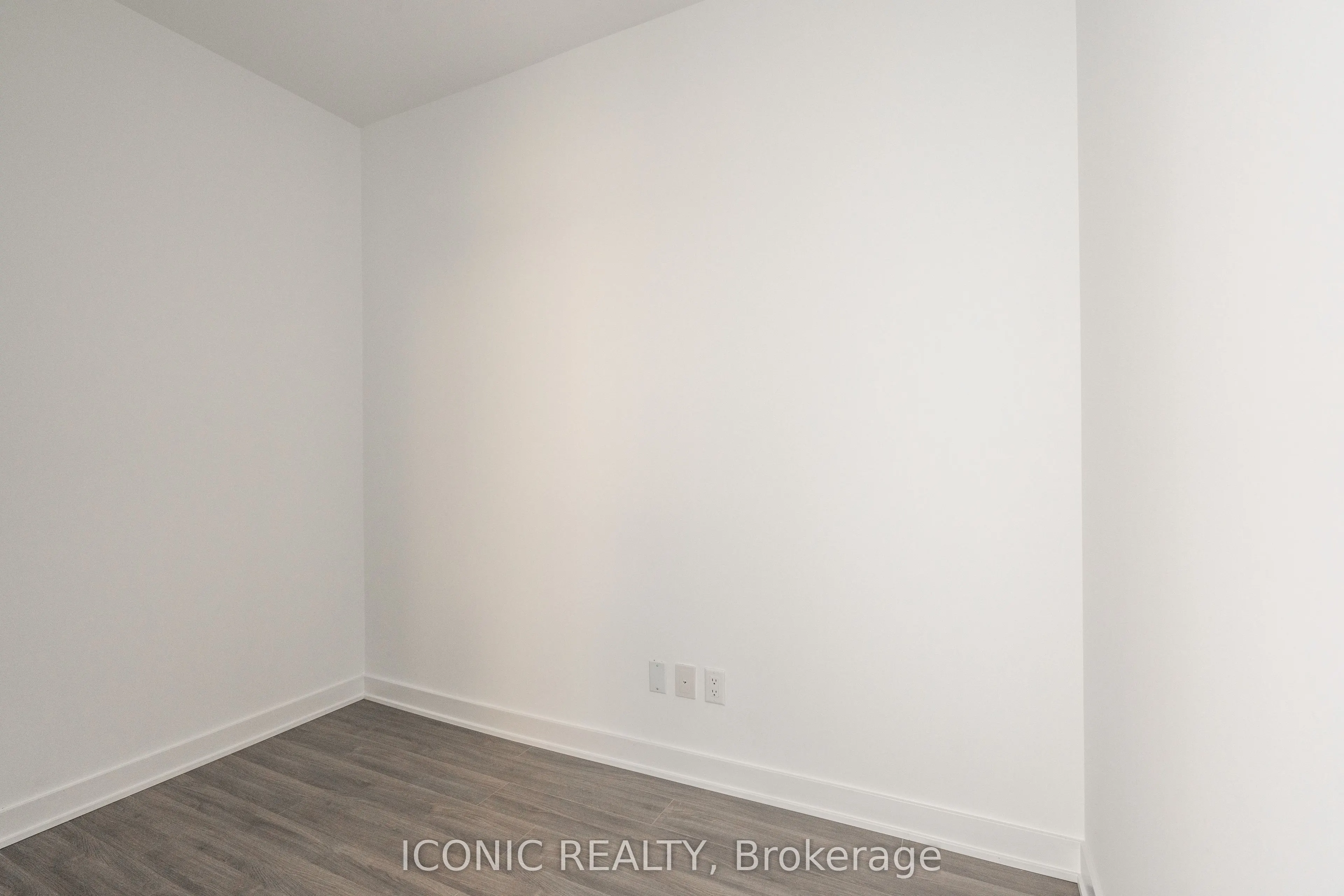 681 Yonge Street, #608