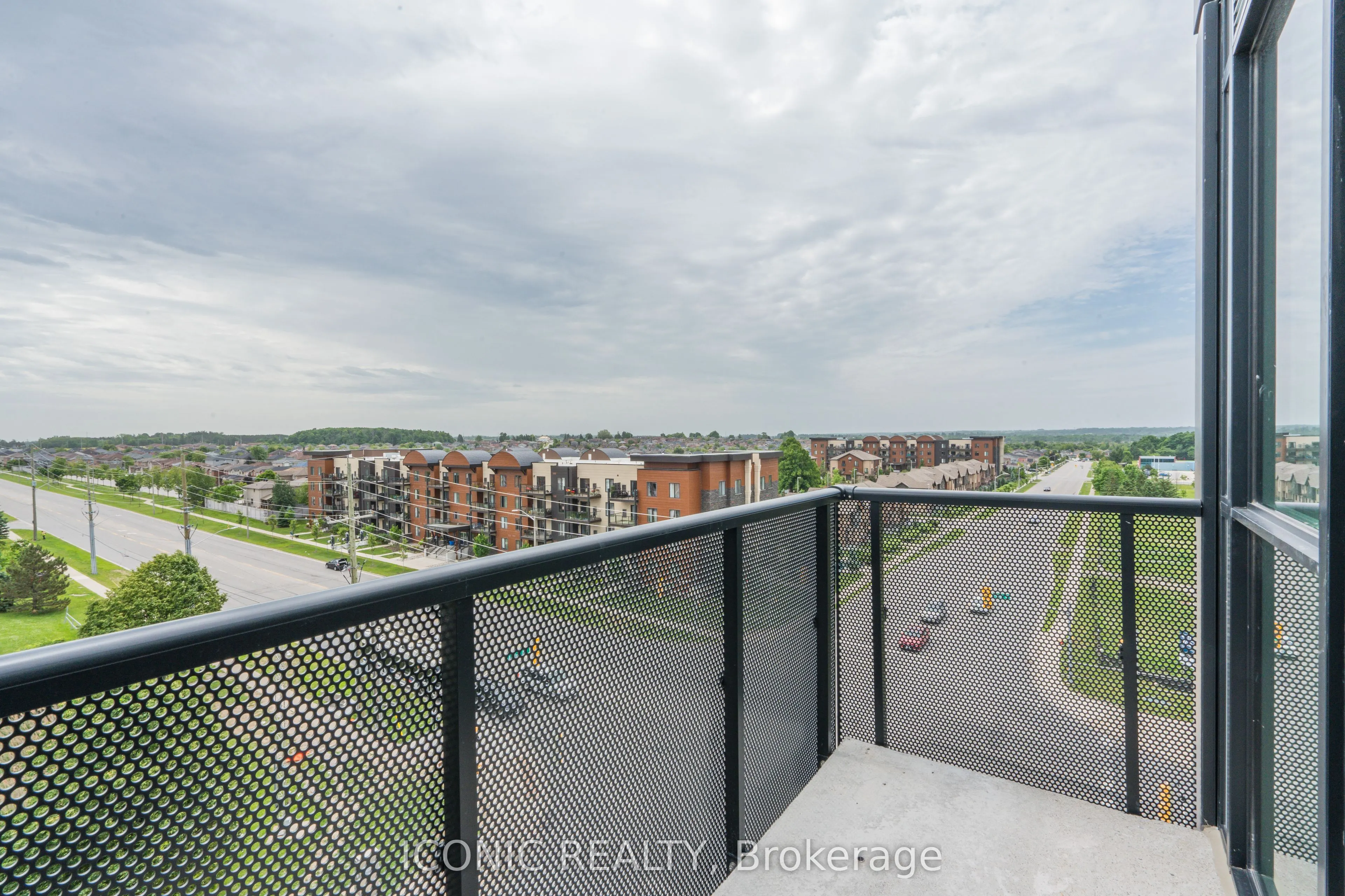 681 Yonge Street, #608