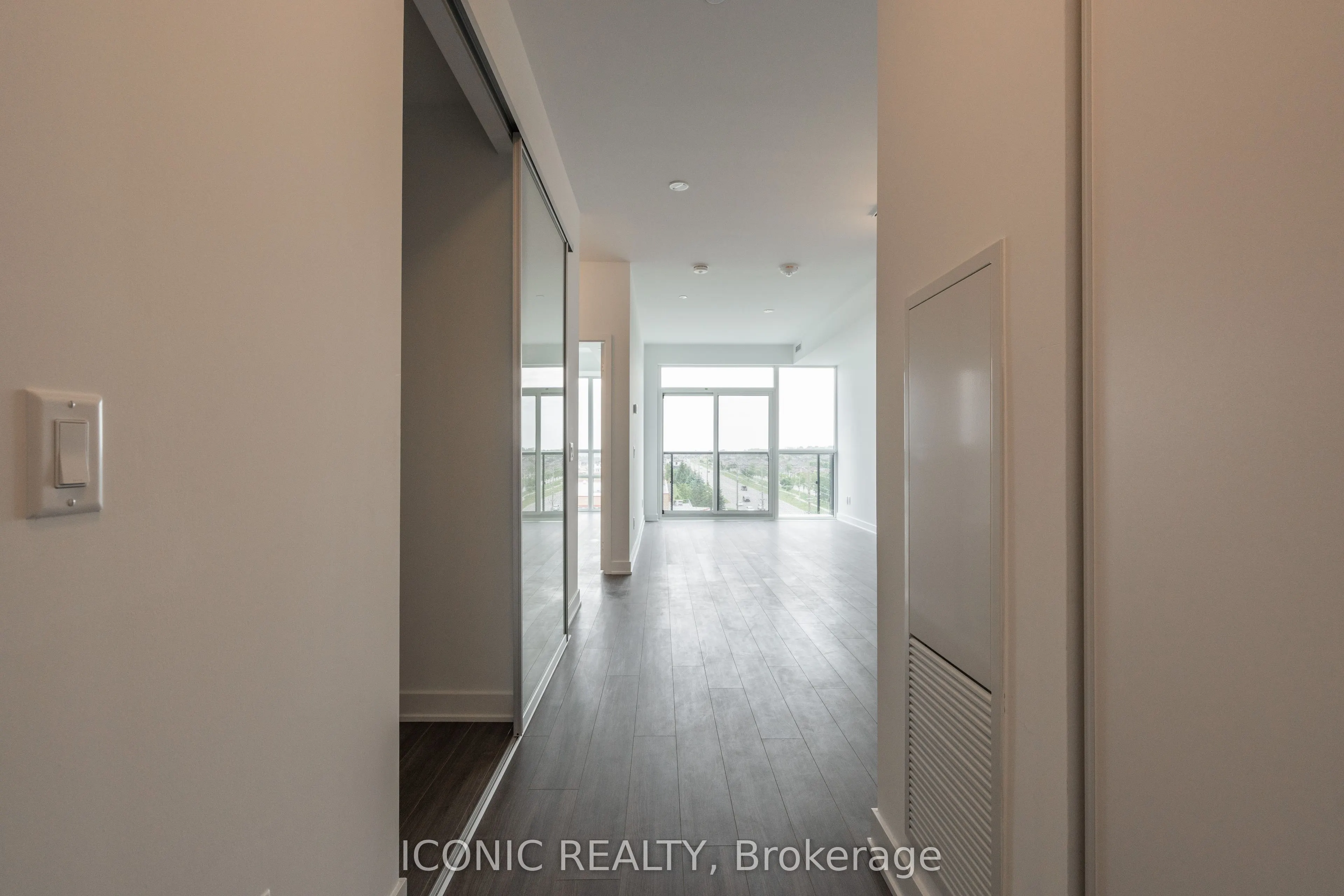 681 Yonge Street, #608