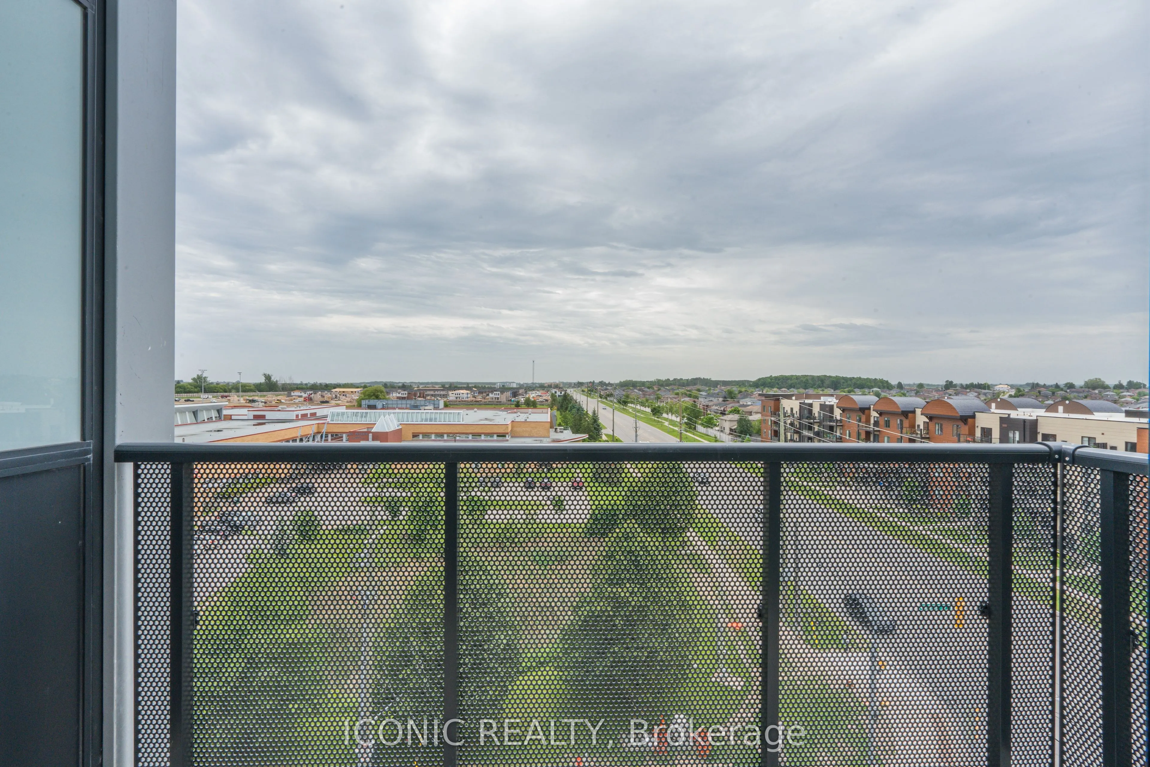 681 Yonge Street, #608
