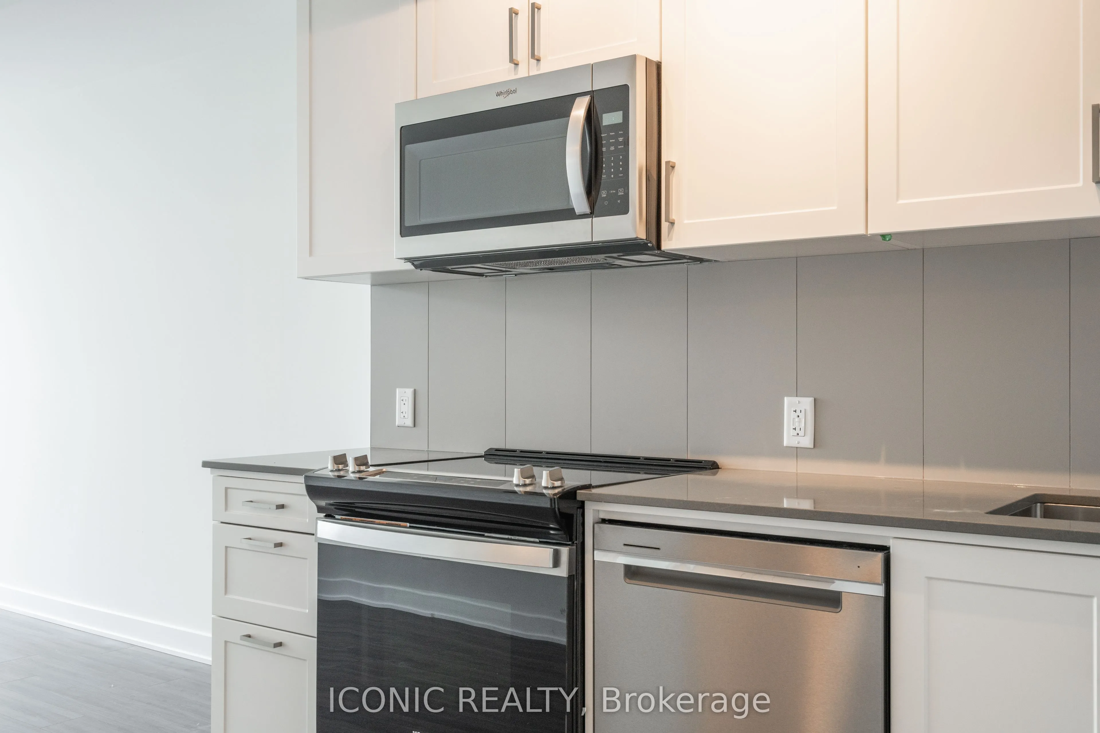 681 Yonge Street, #608