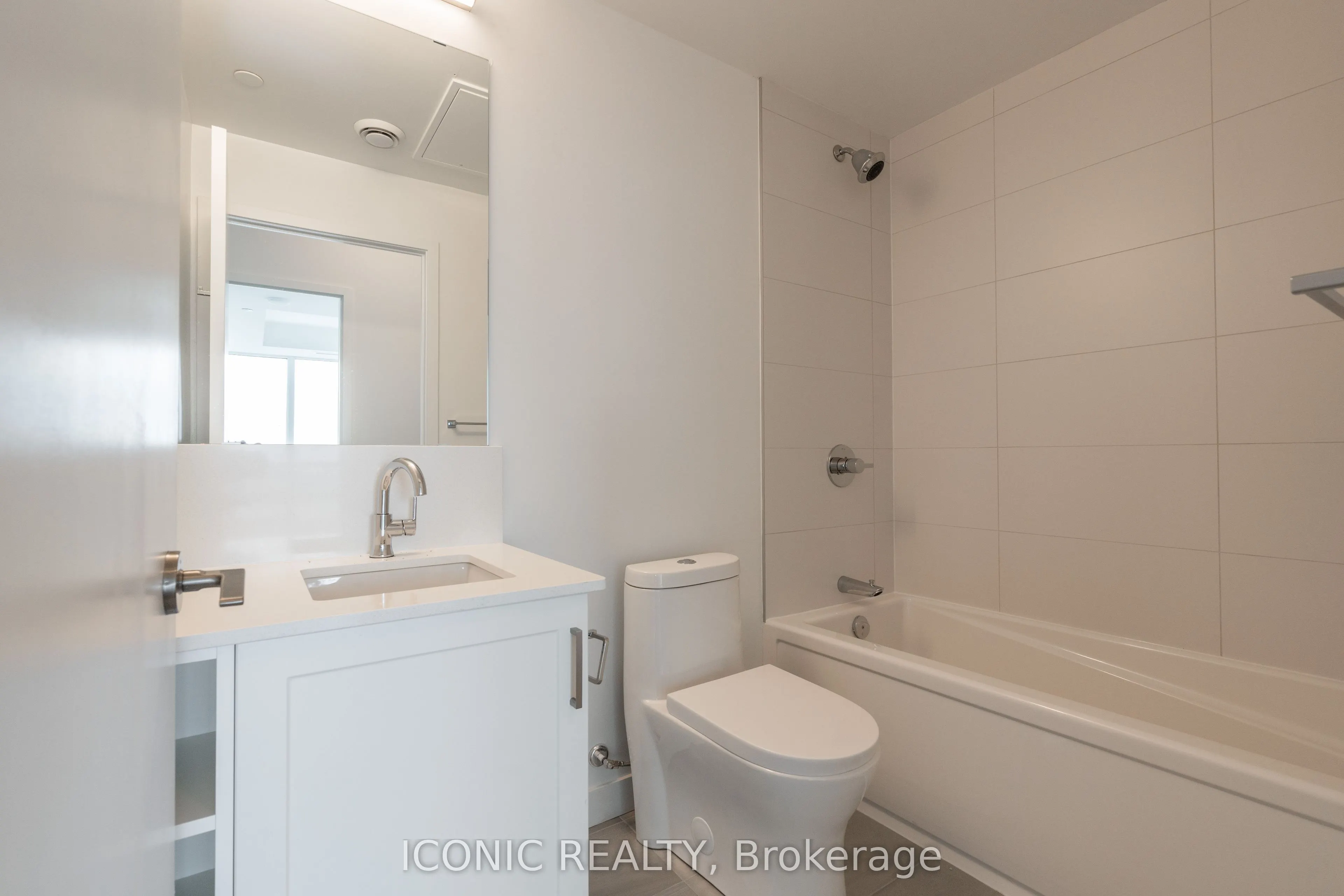681 Yonge Street, #608