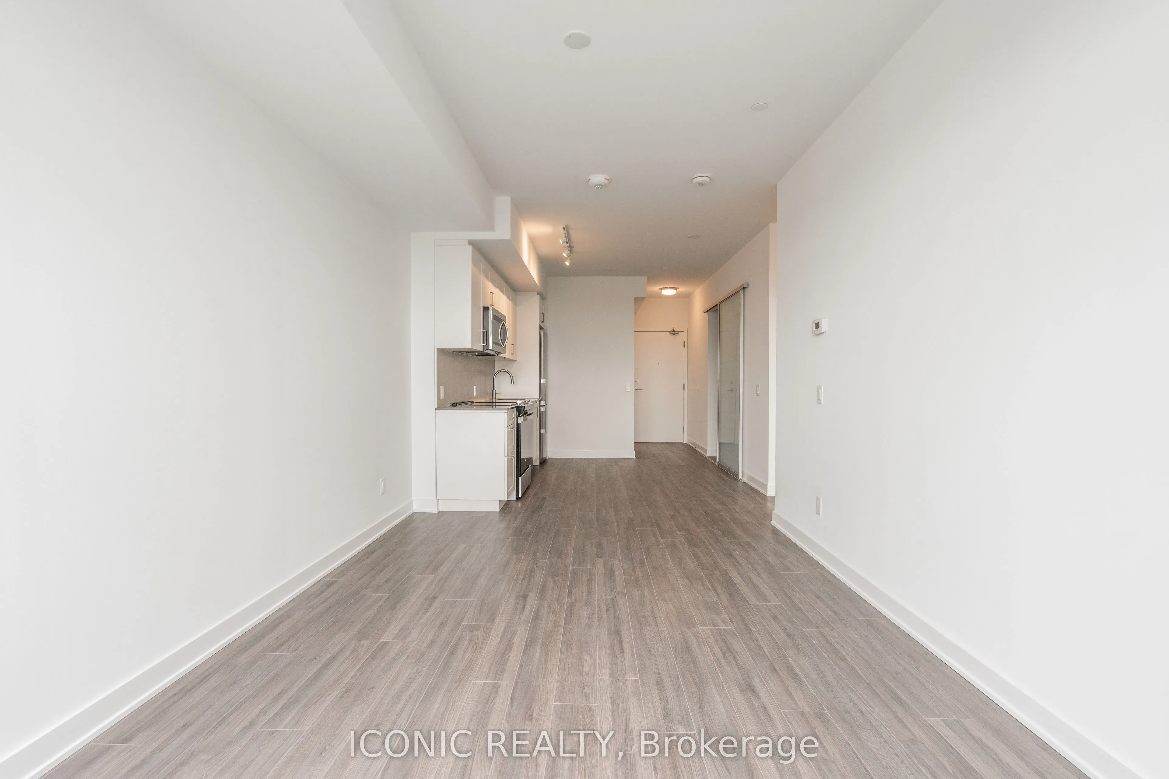 681 Yonge Street, #608