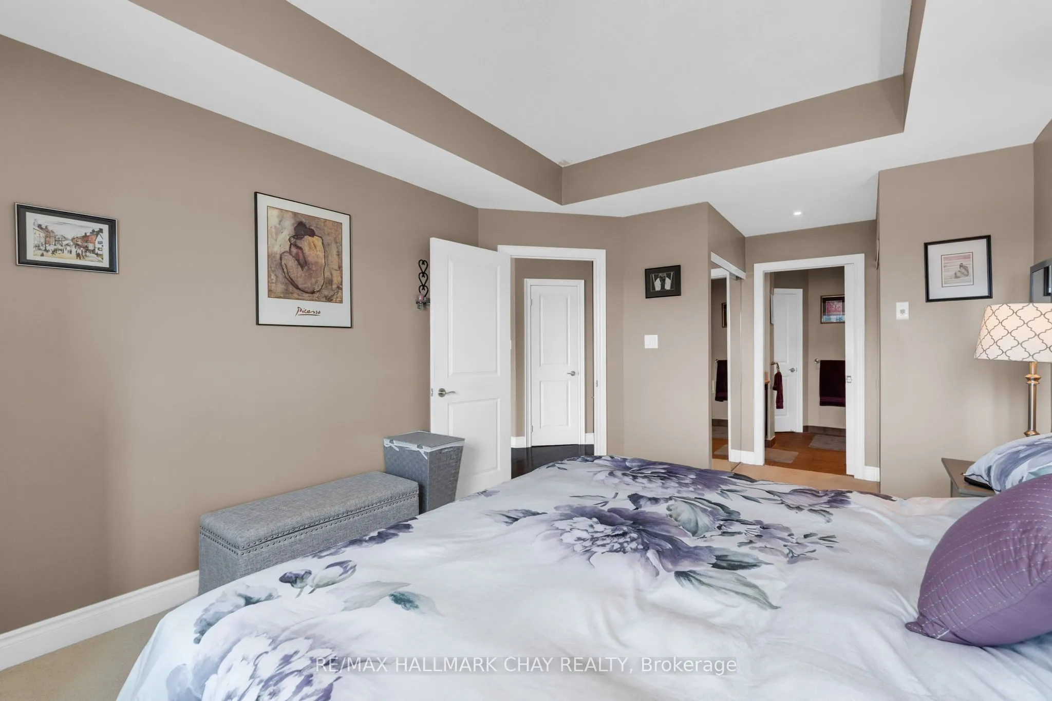 37 Ellen Street, #1211