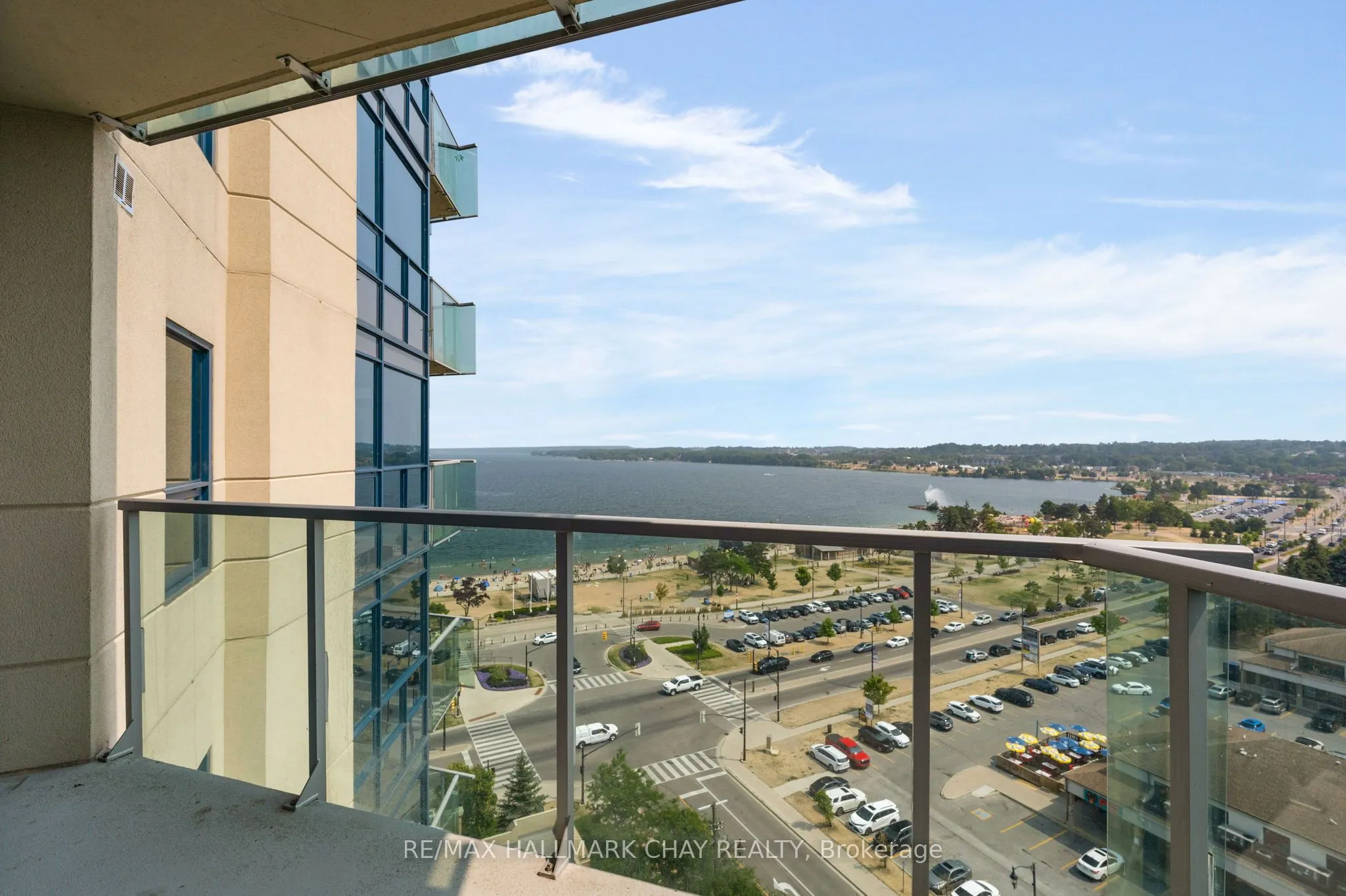 37 Ellen Street, #1211