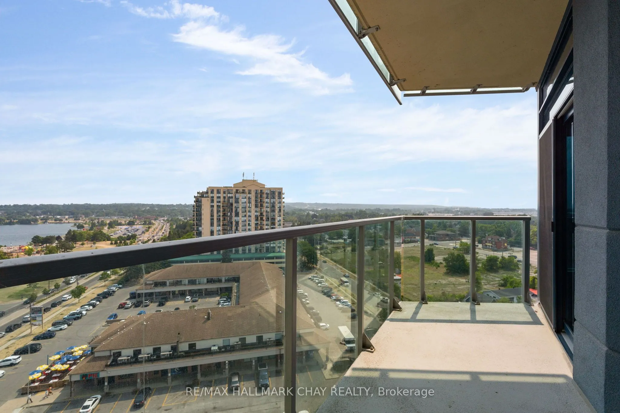 37 Ellen Street, #1211