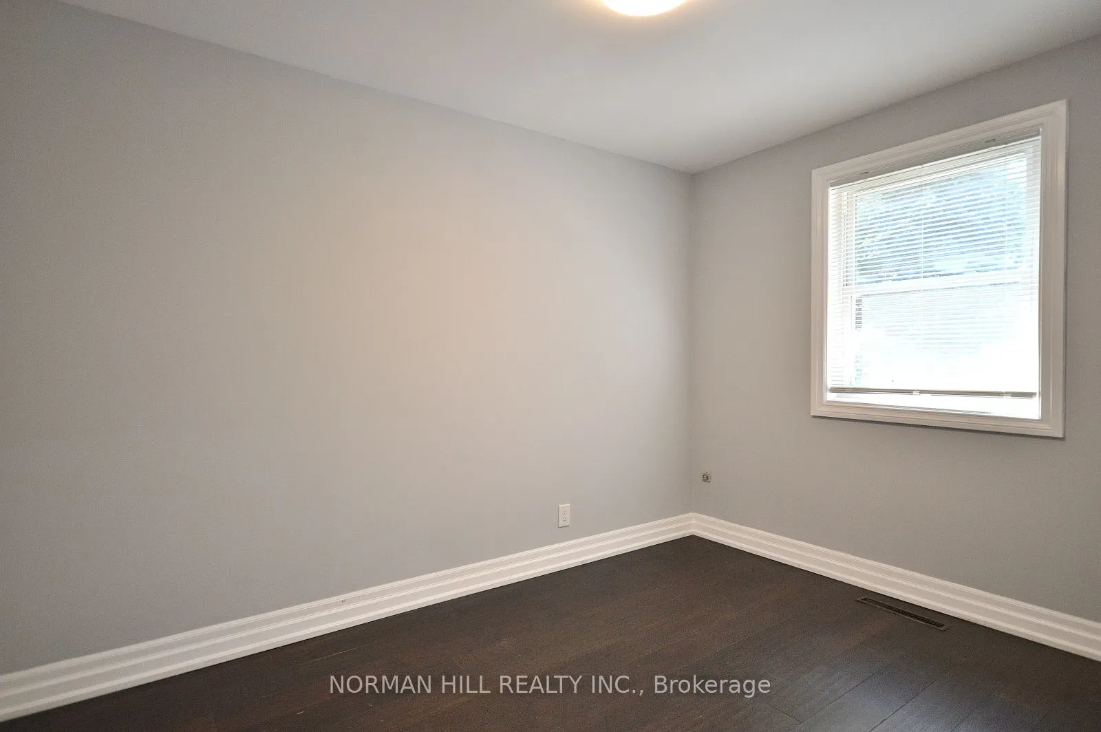 30 Newton Street, #Main Floor