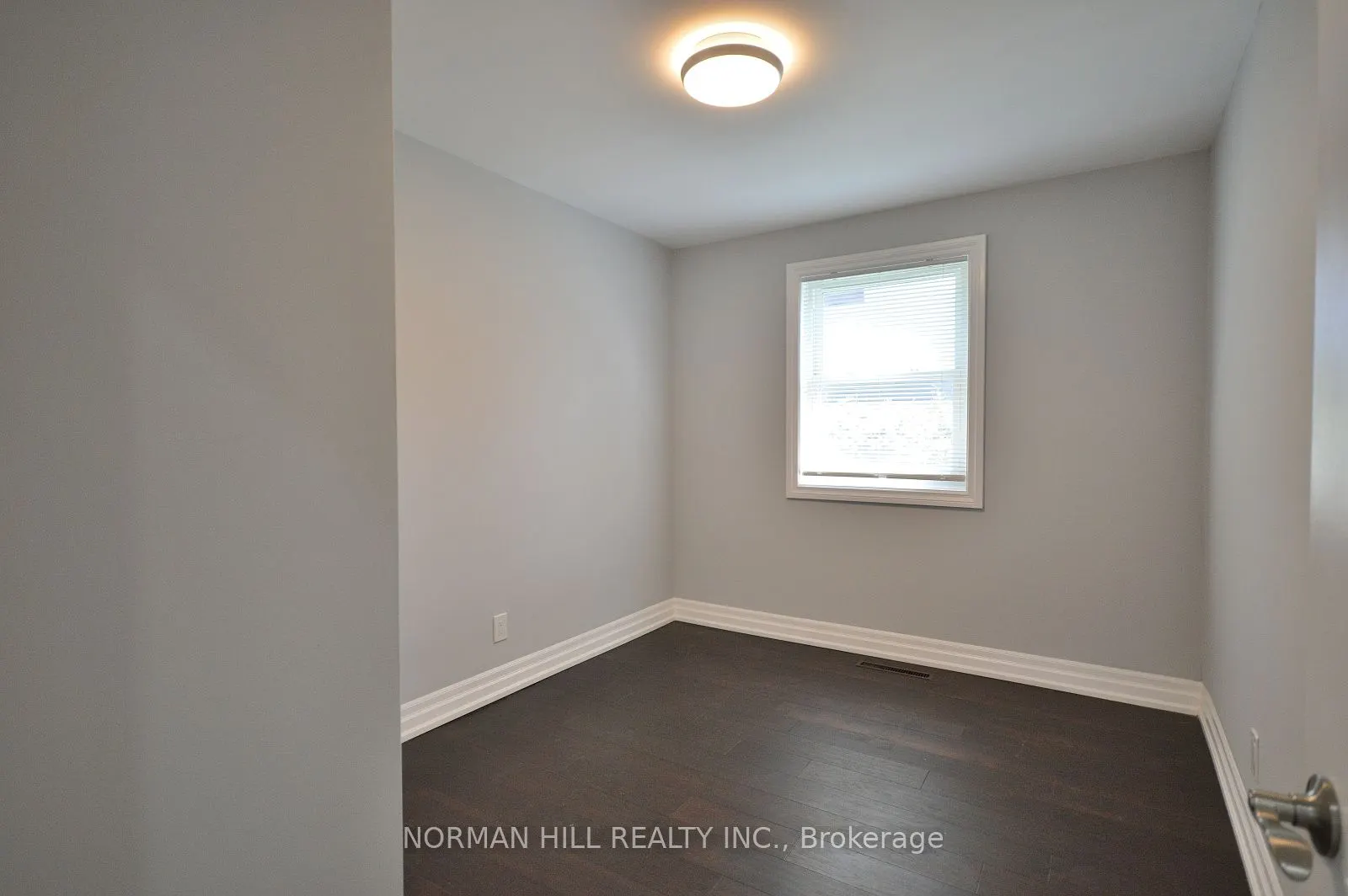 30 Newton Street, #Main Floor