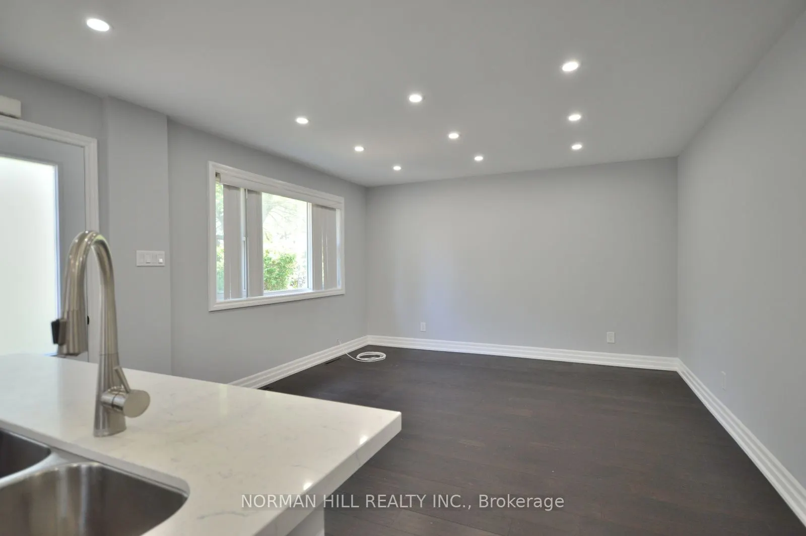 30 Newton Street, #Main Floor