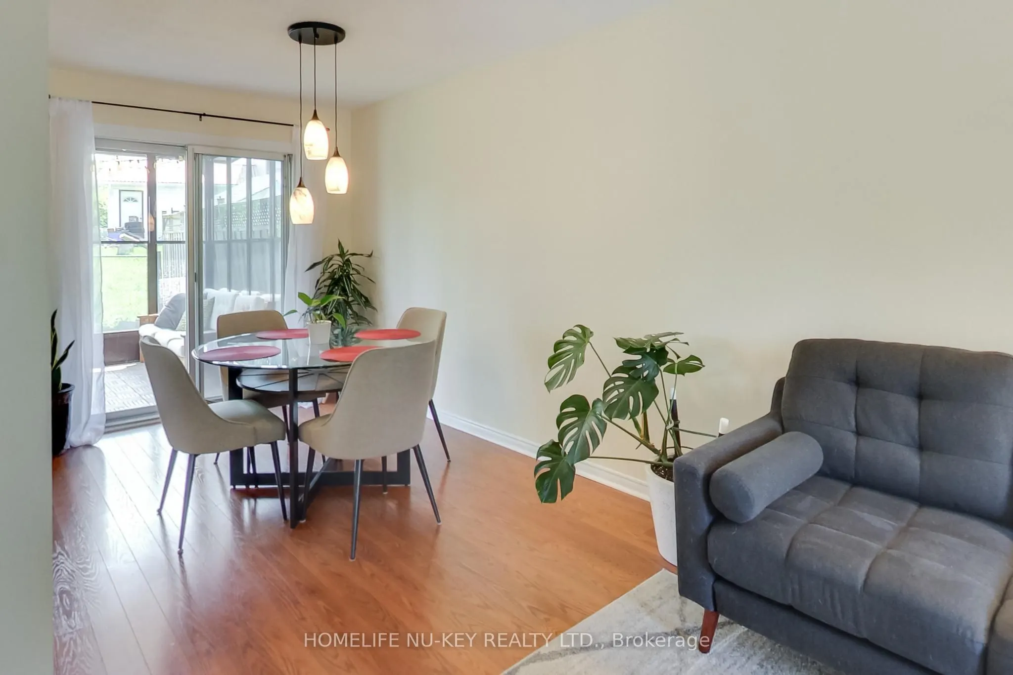 219 Cundles Road W