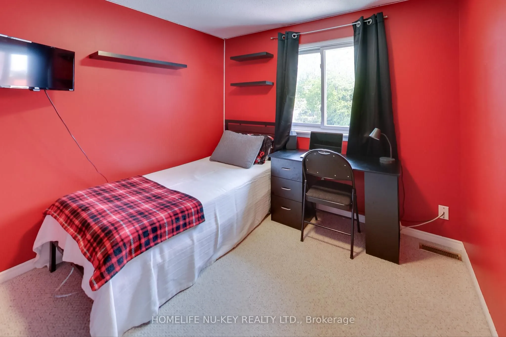 219 Cundles Road W