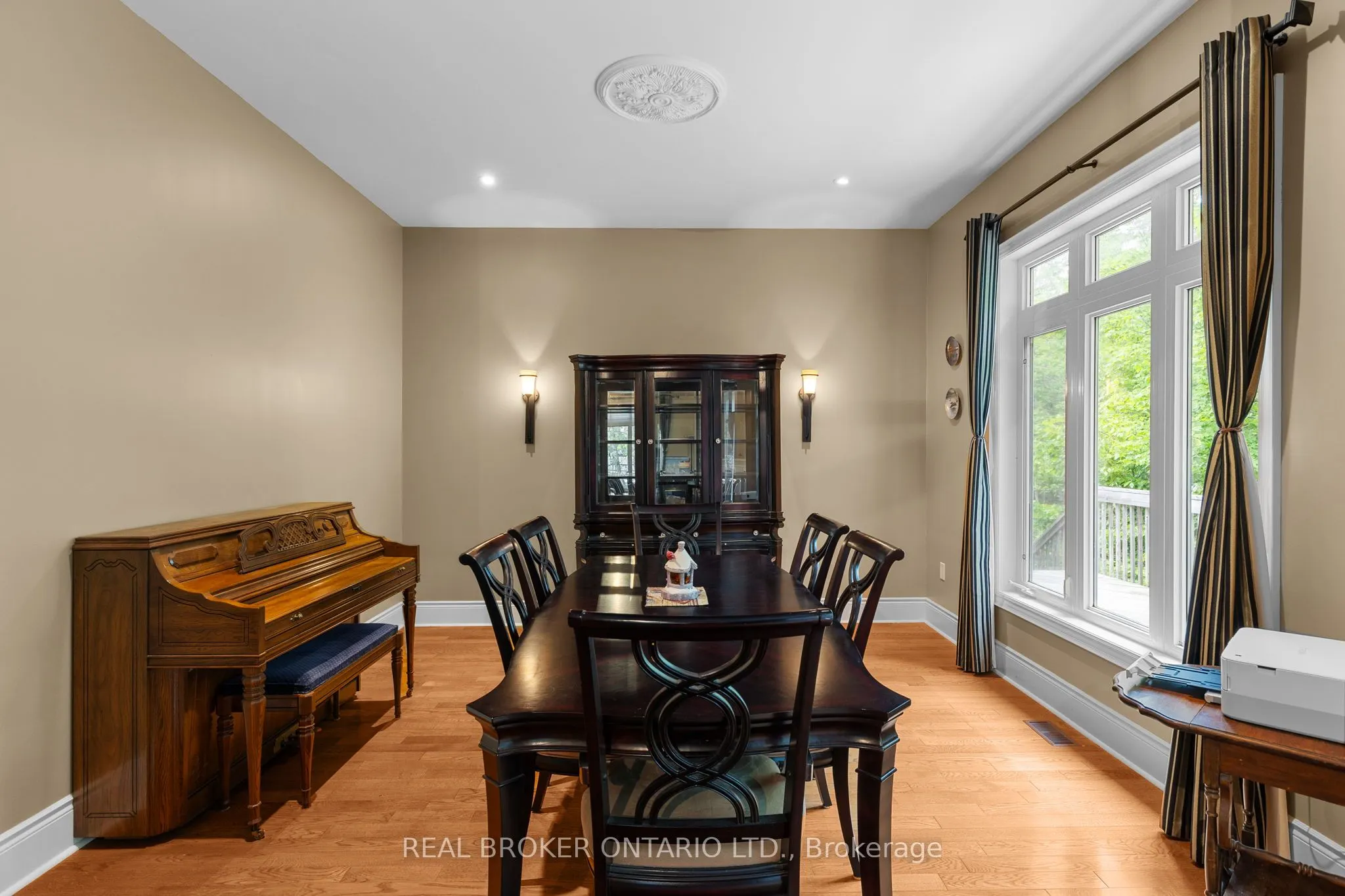 3 Bridle Path