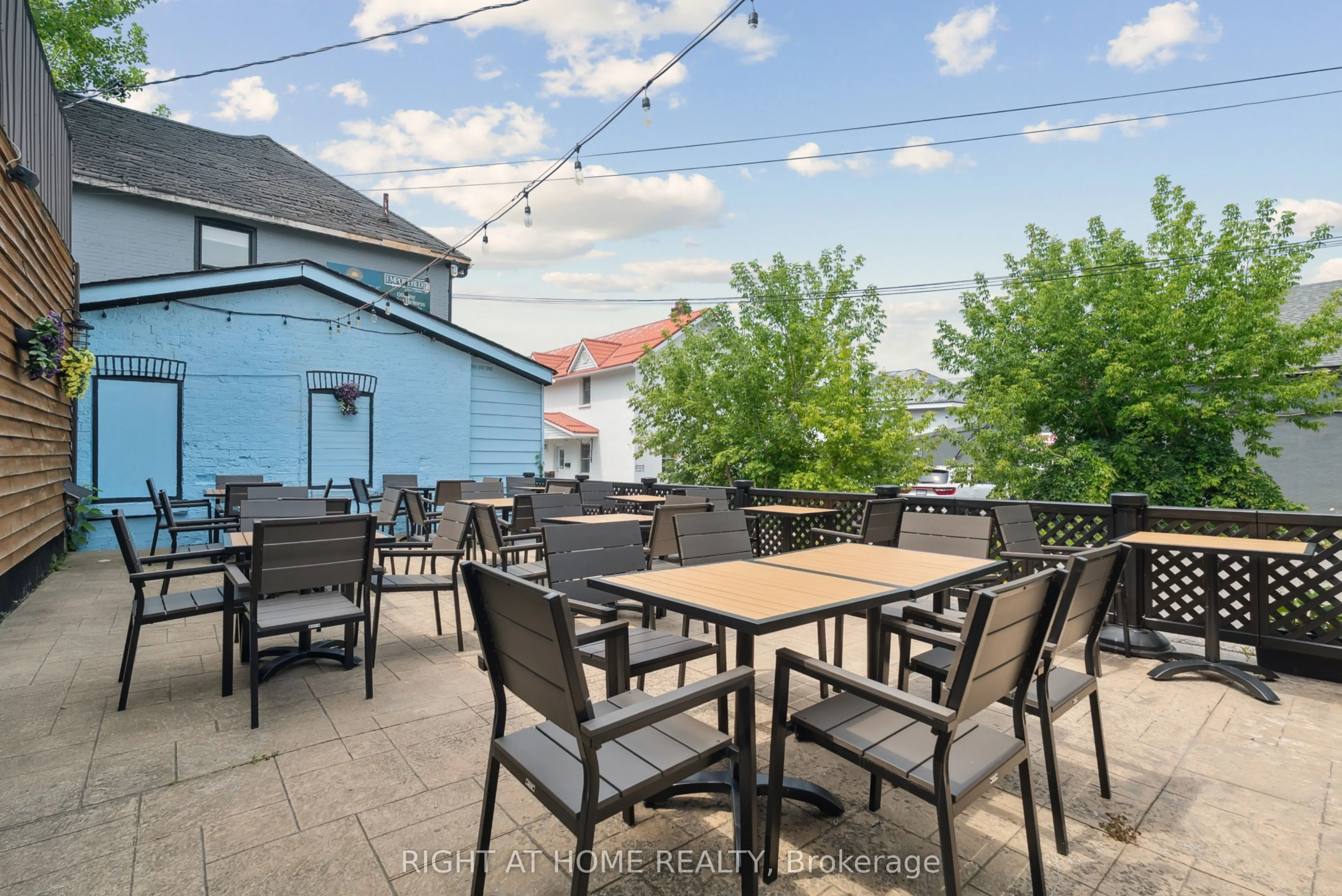 345 king Street