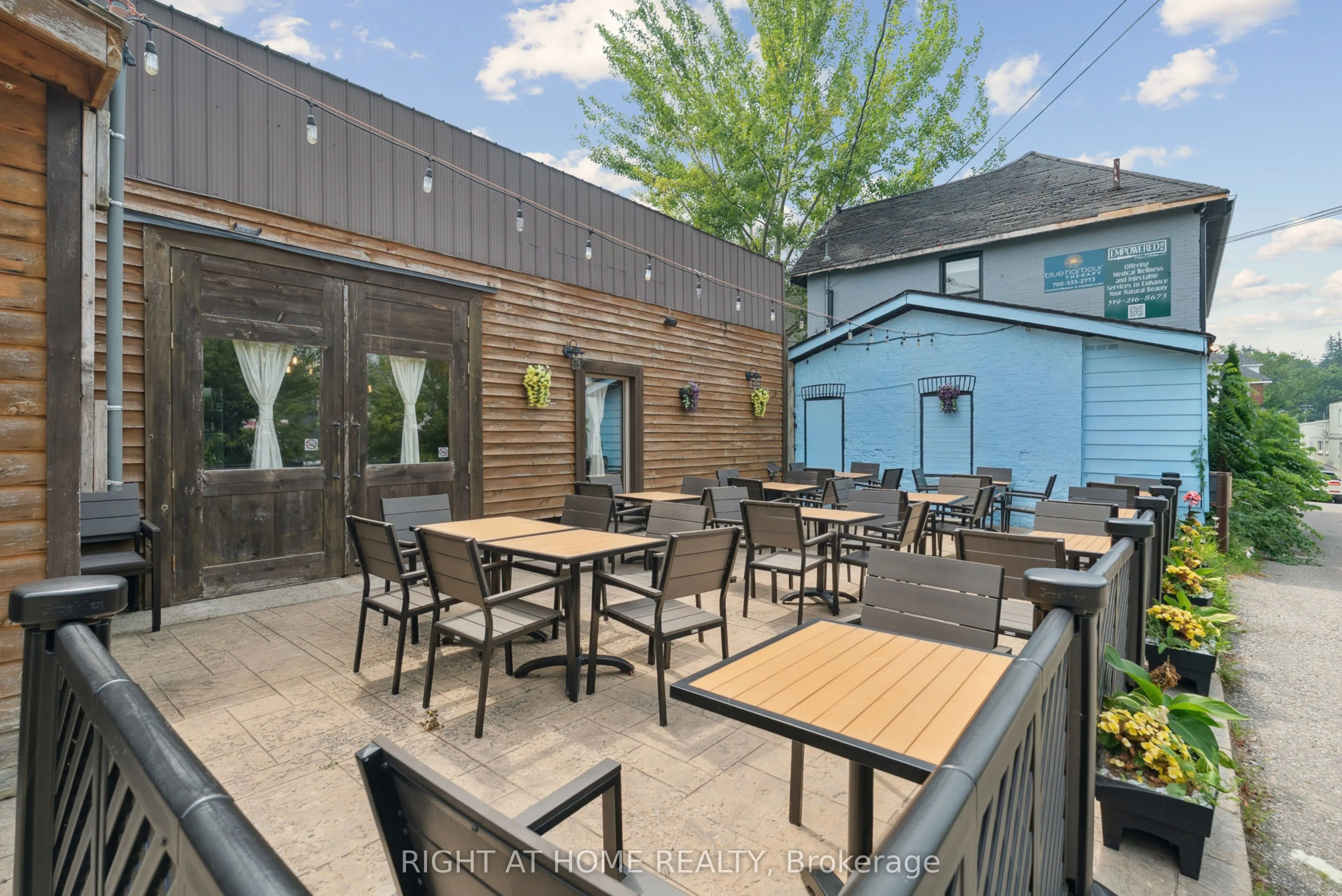 345 king Street