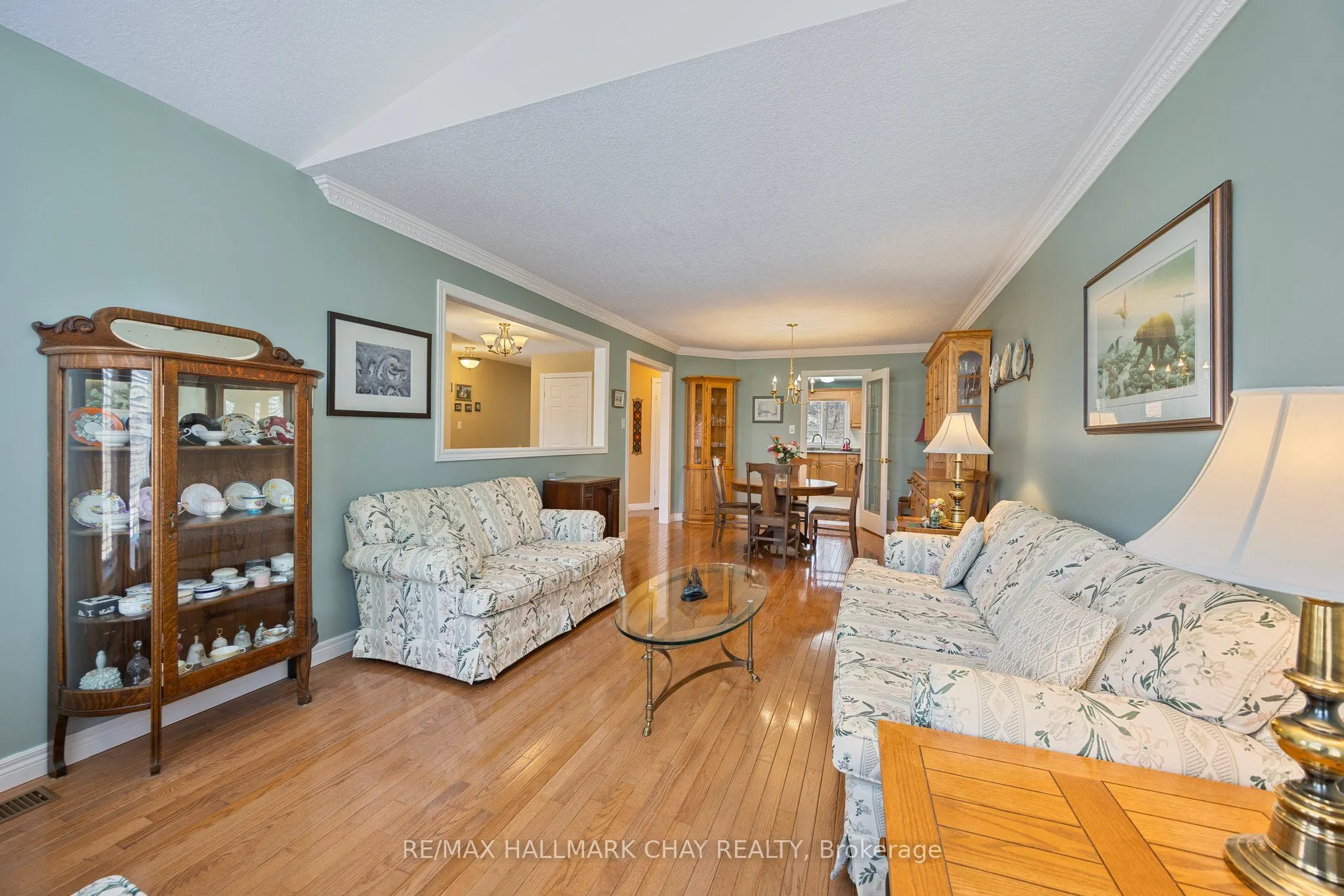 7 Pineview Drive