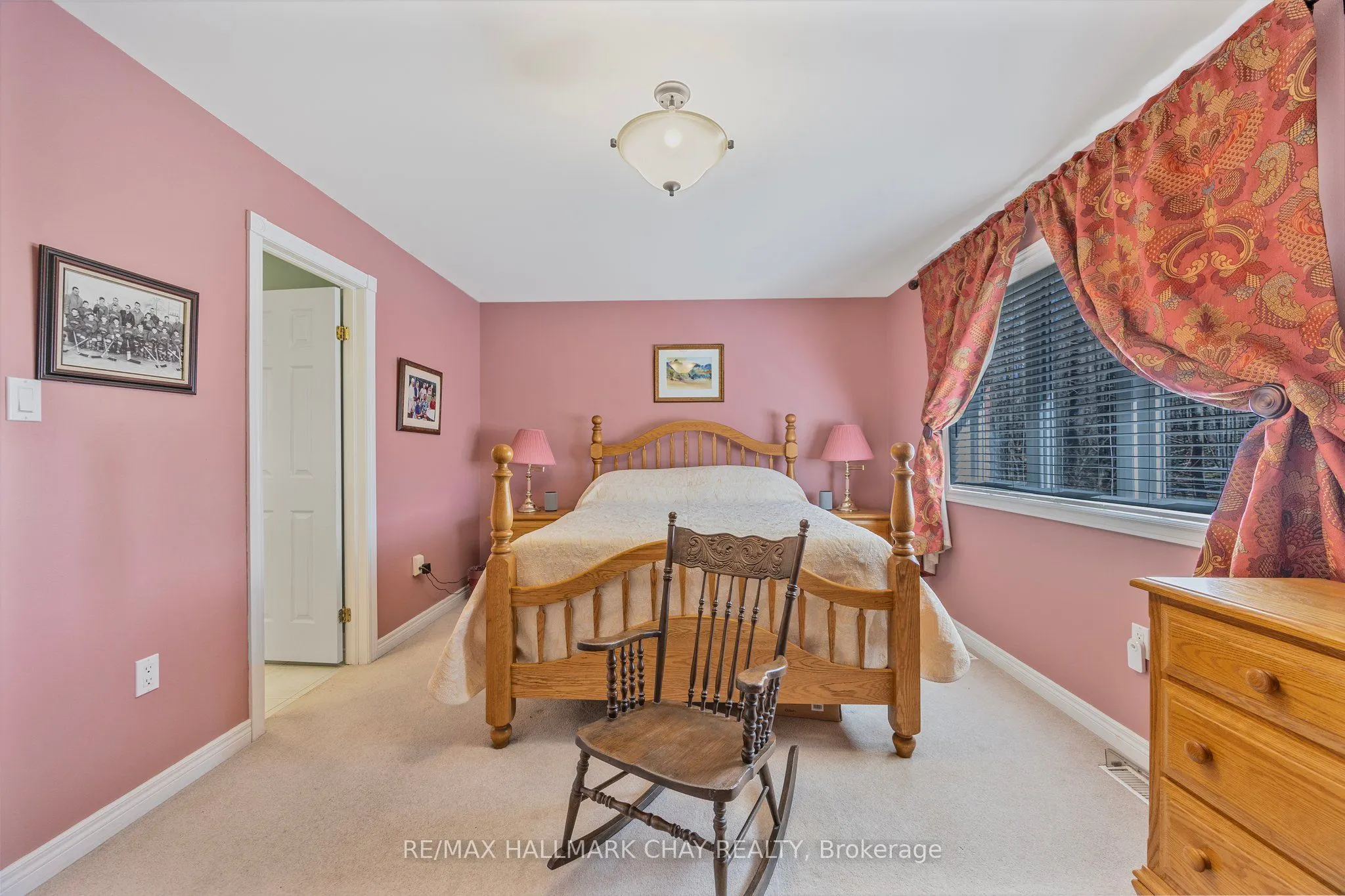 7 Pineview Drive