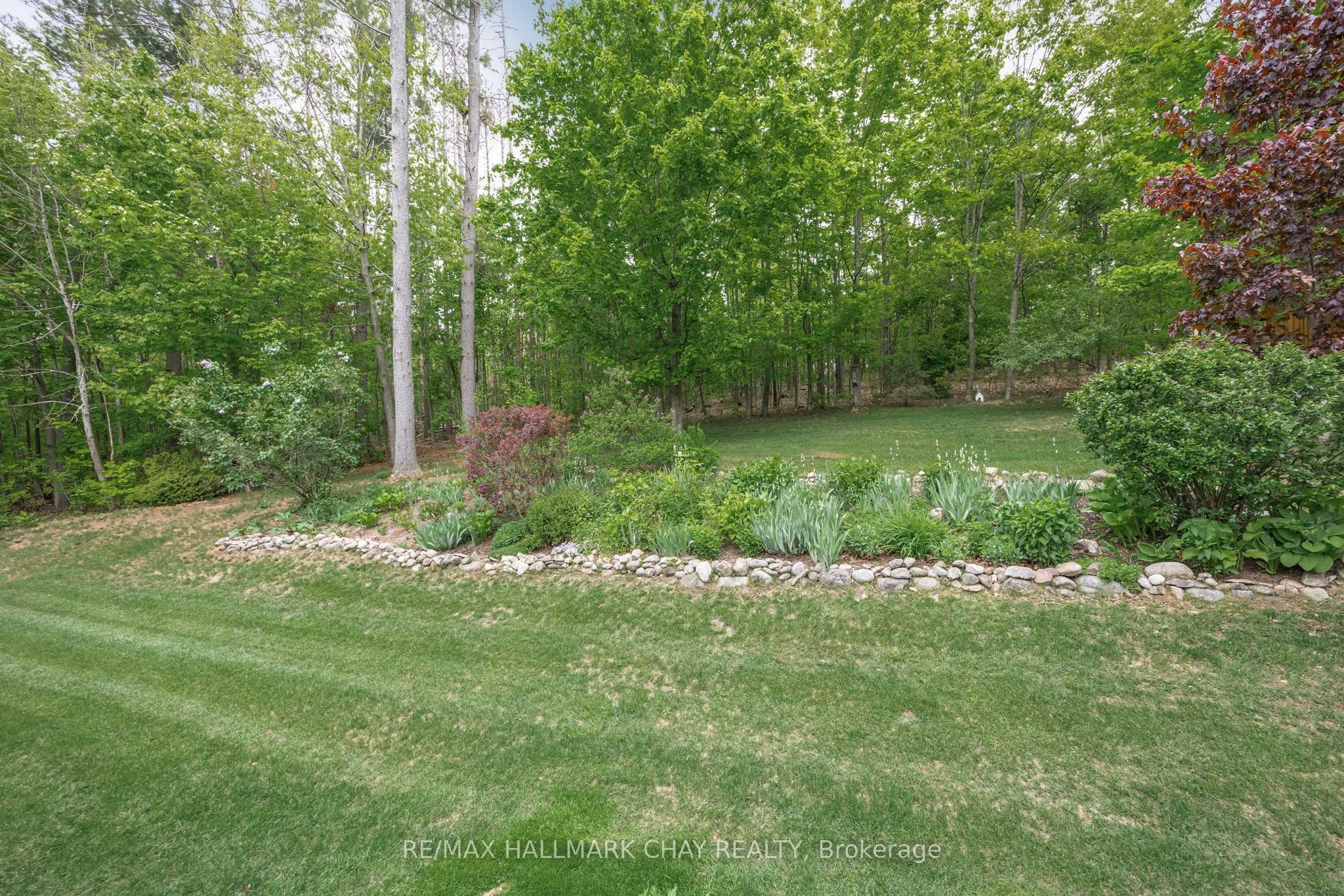 7 Pineview Drive