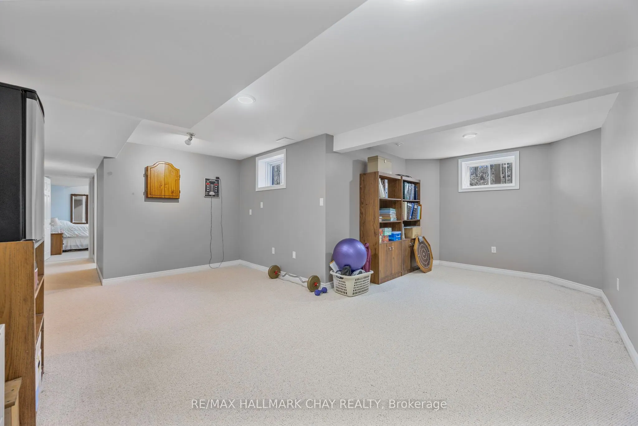7 Pineview Drive