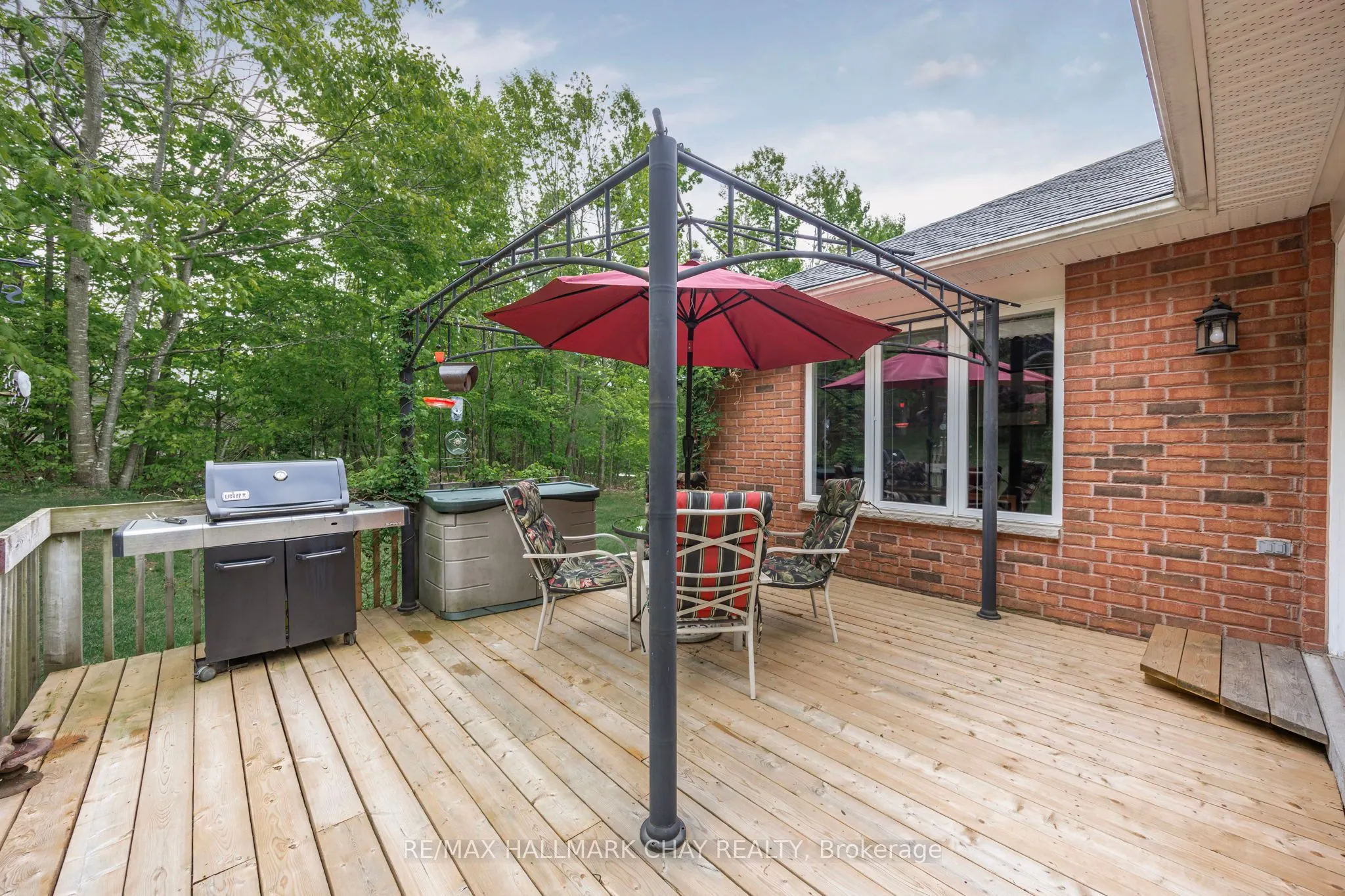 7 Pineview Drive