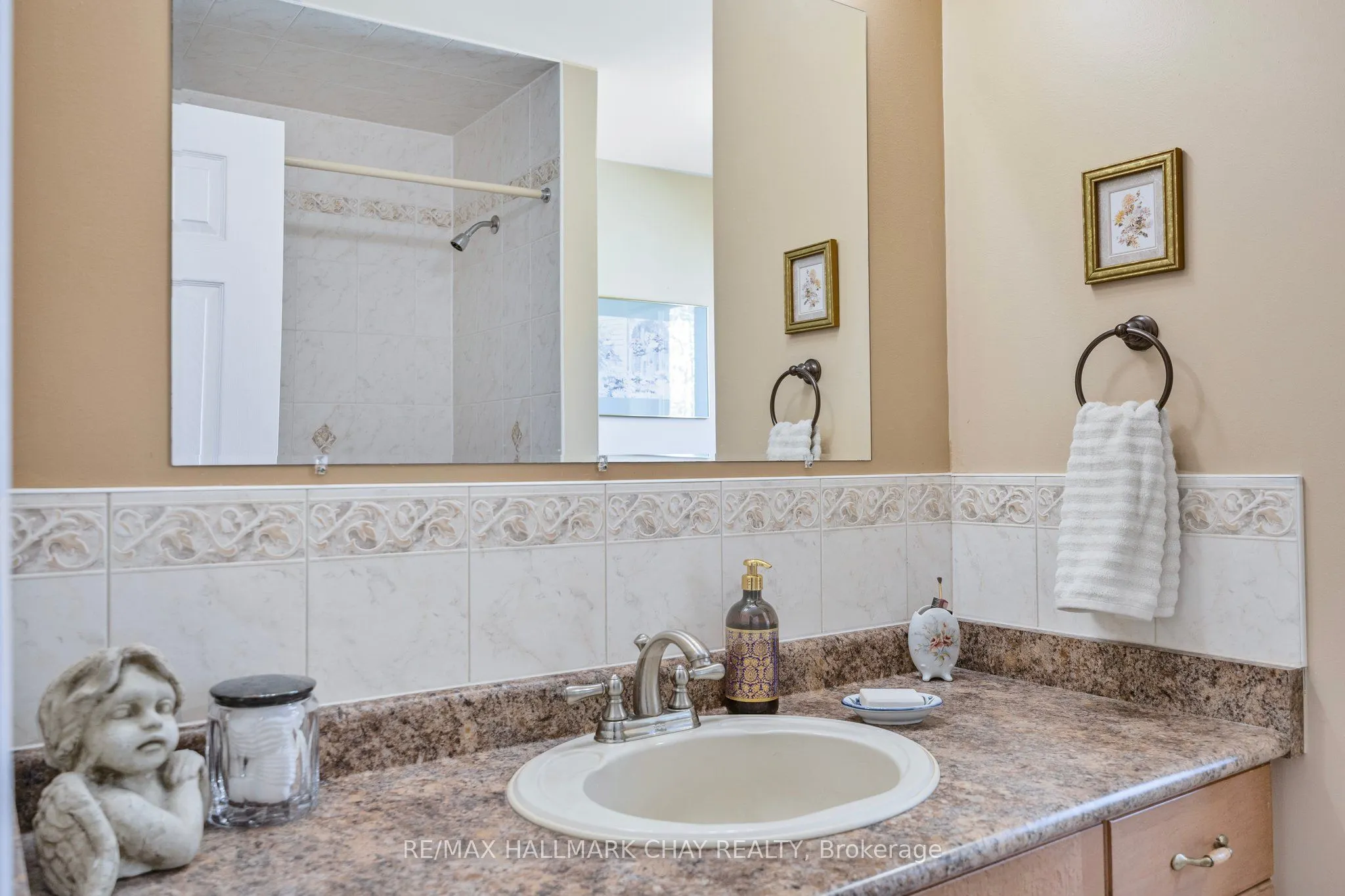 7 Pineview Drive