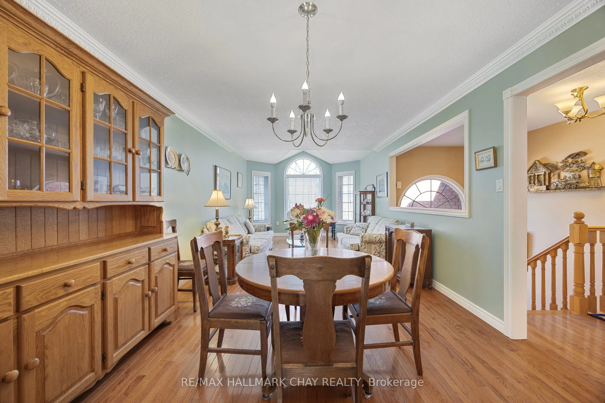 7 Pineview Drive
