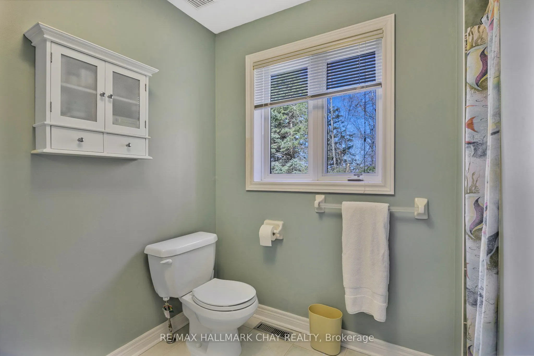 7 Pineview Drive