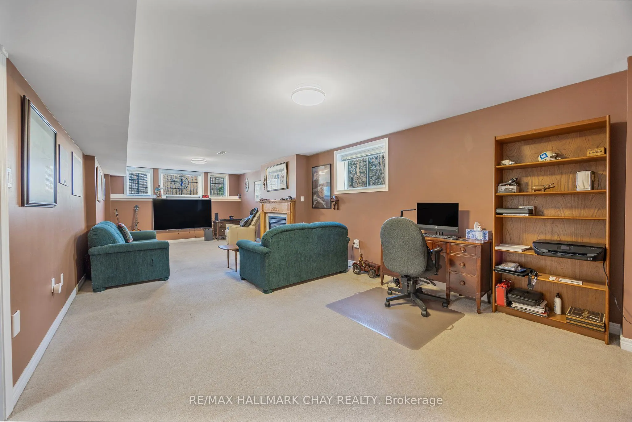 7 Pineview Drive