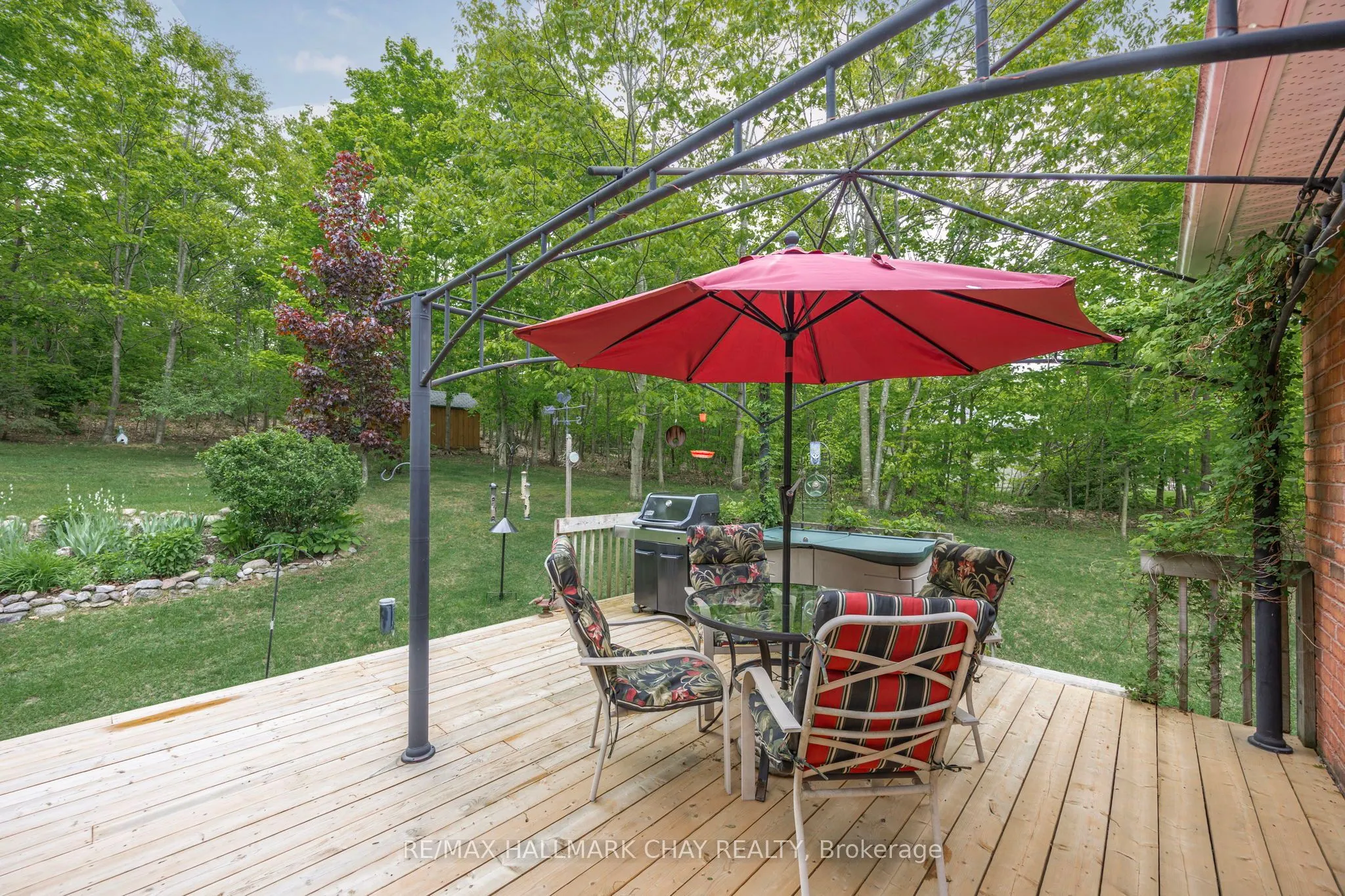 7 Pineview Drive