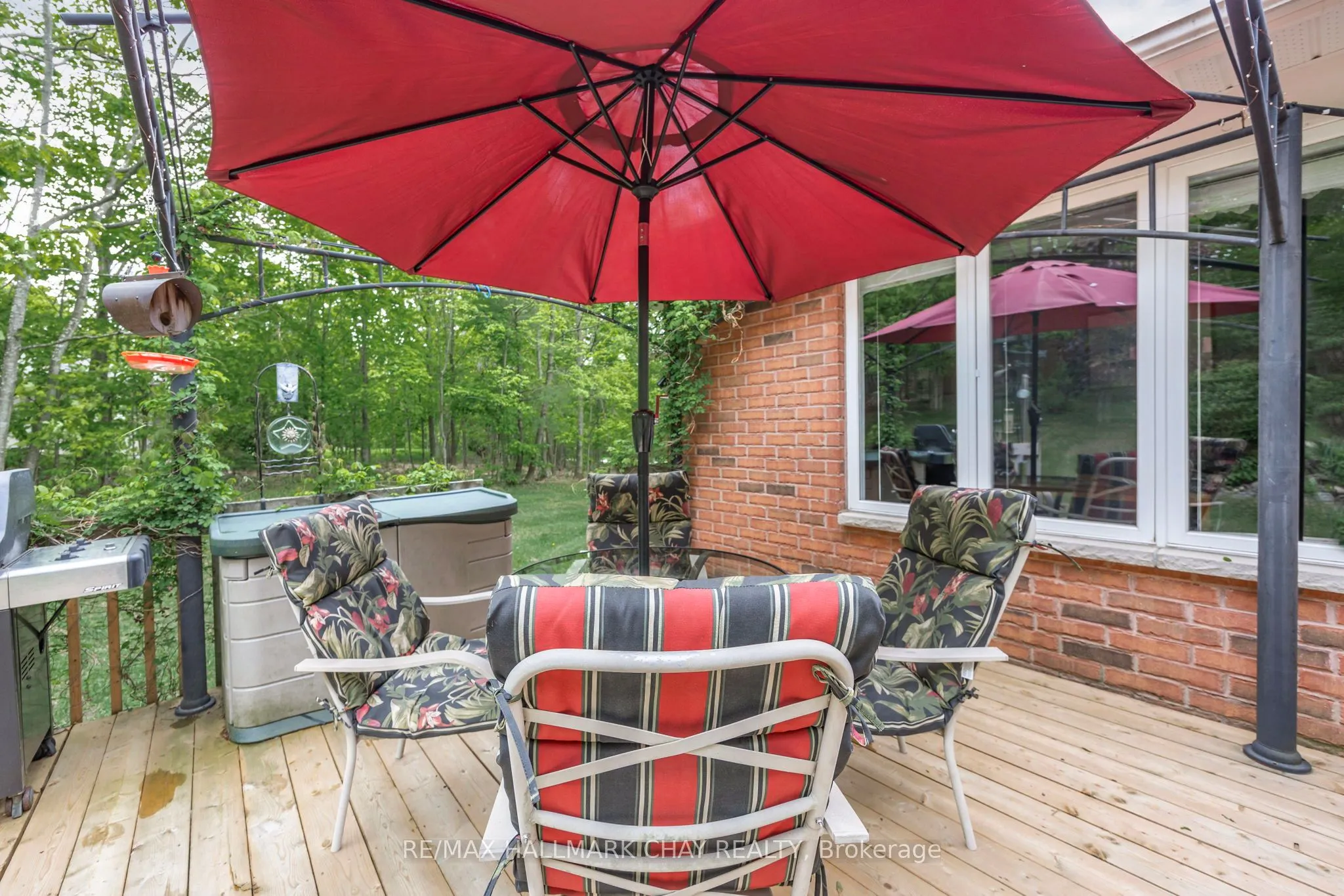 7 Pineview Drive